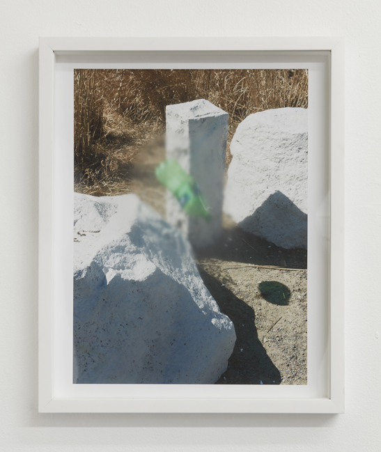  Ryan Oskin,&nbsp; Floater, &nbsp;2015. Archival pigment print with fogged frame. 20 x 16 inches. 