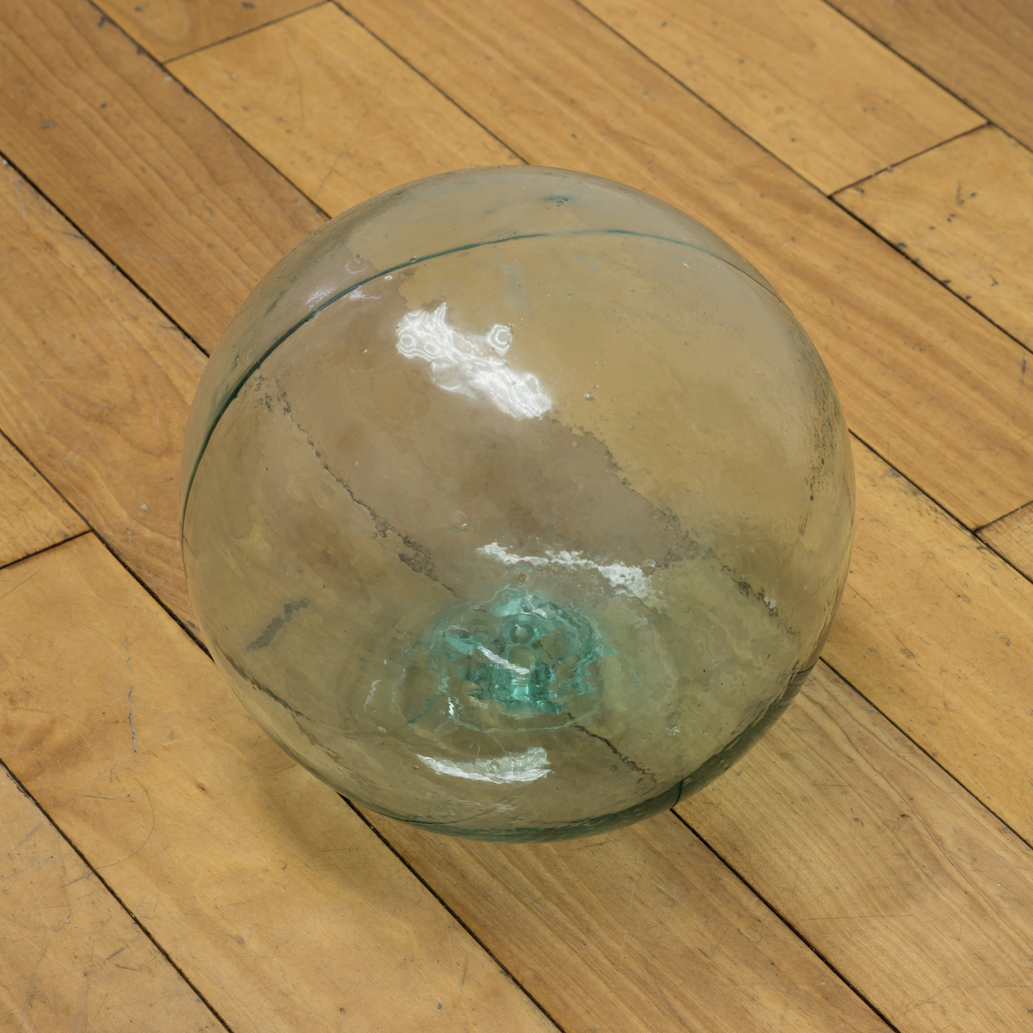  Phoebe Berglund,  Float,  2019. Glass. 9 x 9 x 9 inches. 