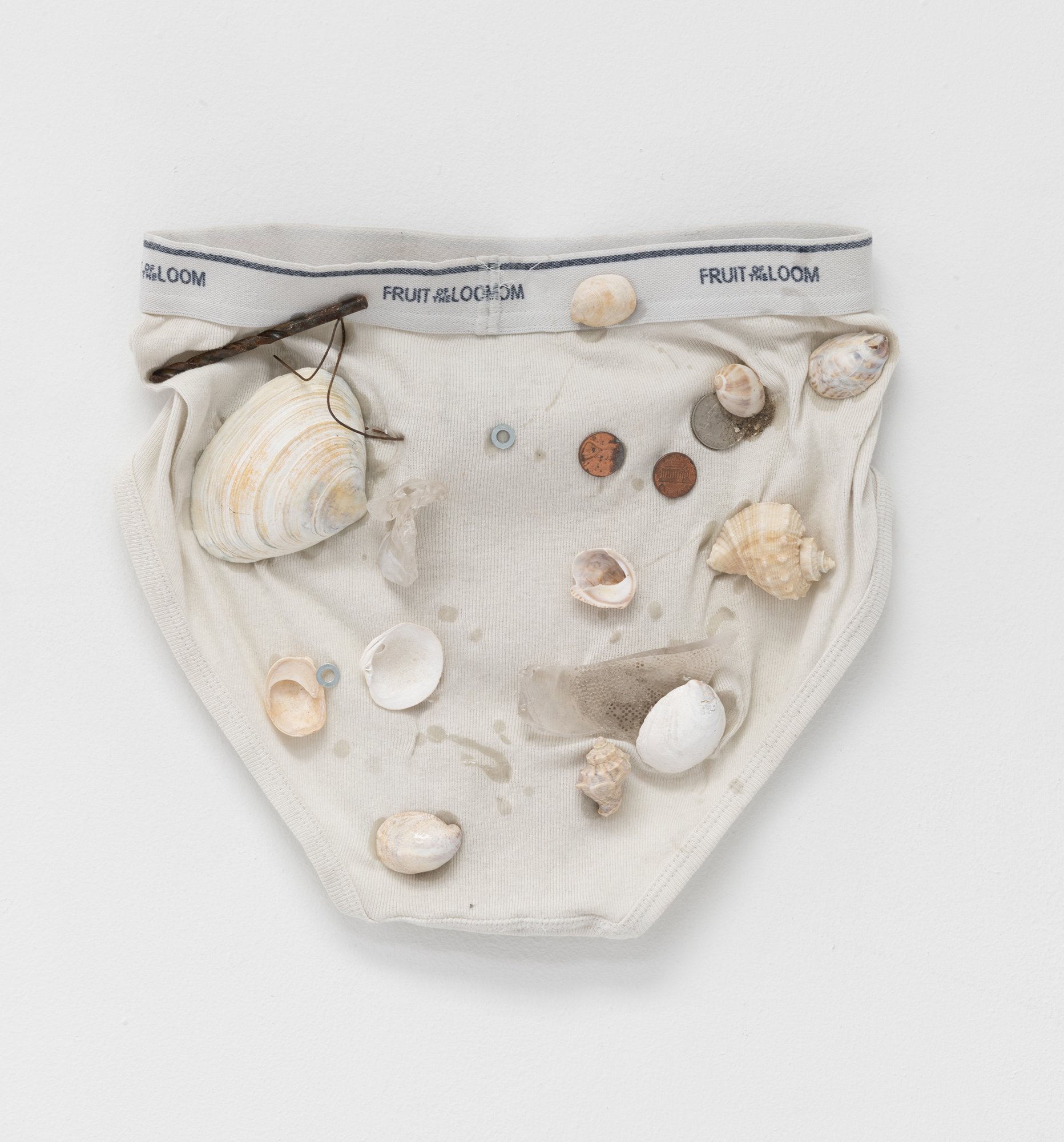  Ryan Foerster,  BONDOU (I),  2022. Cotton, seashells, metal, found objects. 12 x 12 x 1.5 inches. 