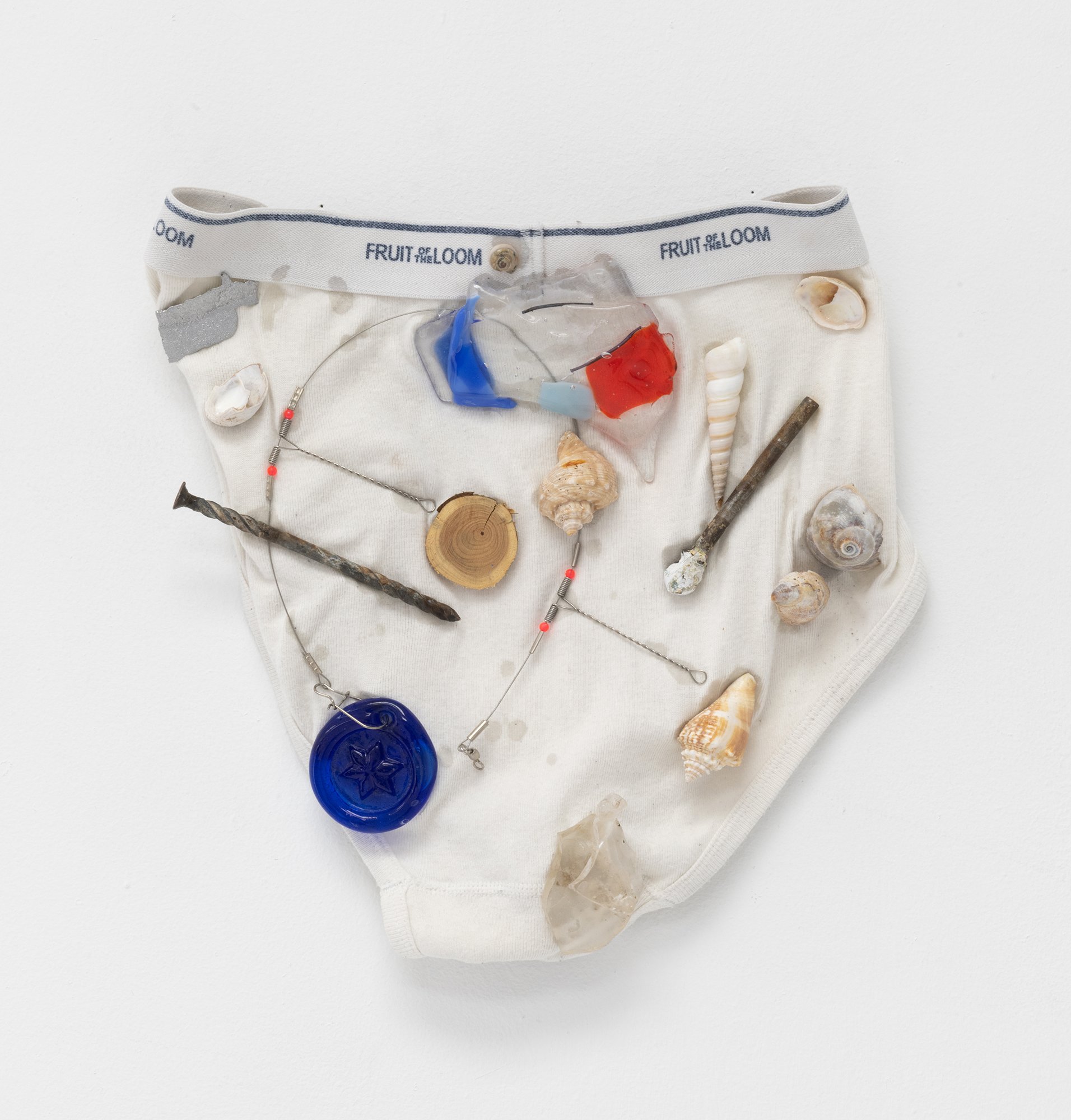  Ryan Foerster,  BONDOU (II),  2022. Cotton, seashells, metal, found objects. 12 x 12 x 1.5 inches. 