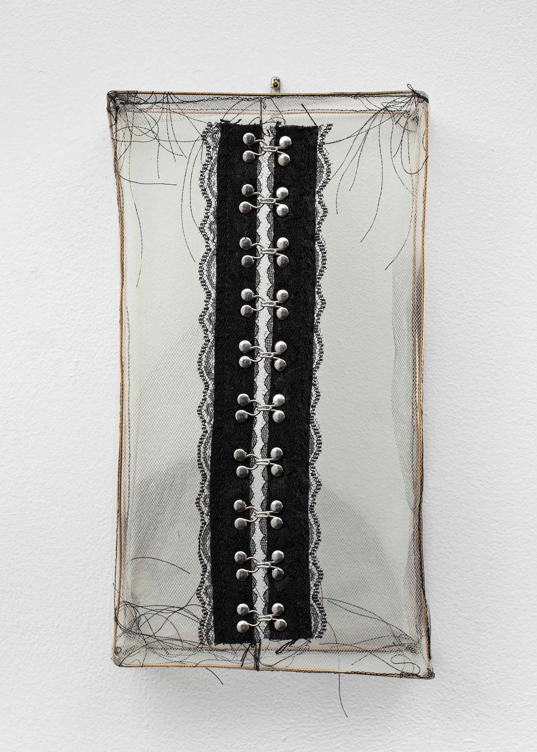  Covey Gong, Untitled, 2022. Acrylic, nylon, cotton, bronze, tin. 11 x 6 x 2.25 inches. 