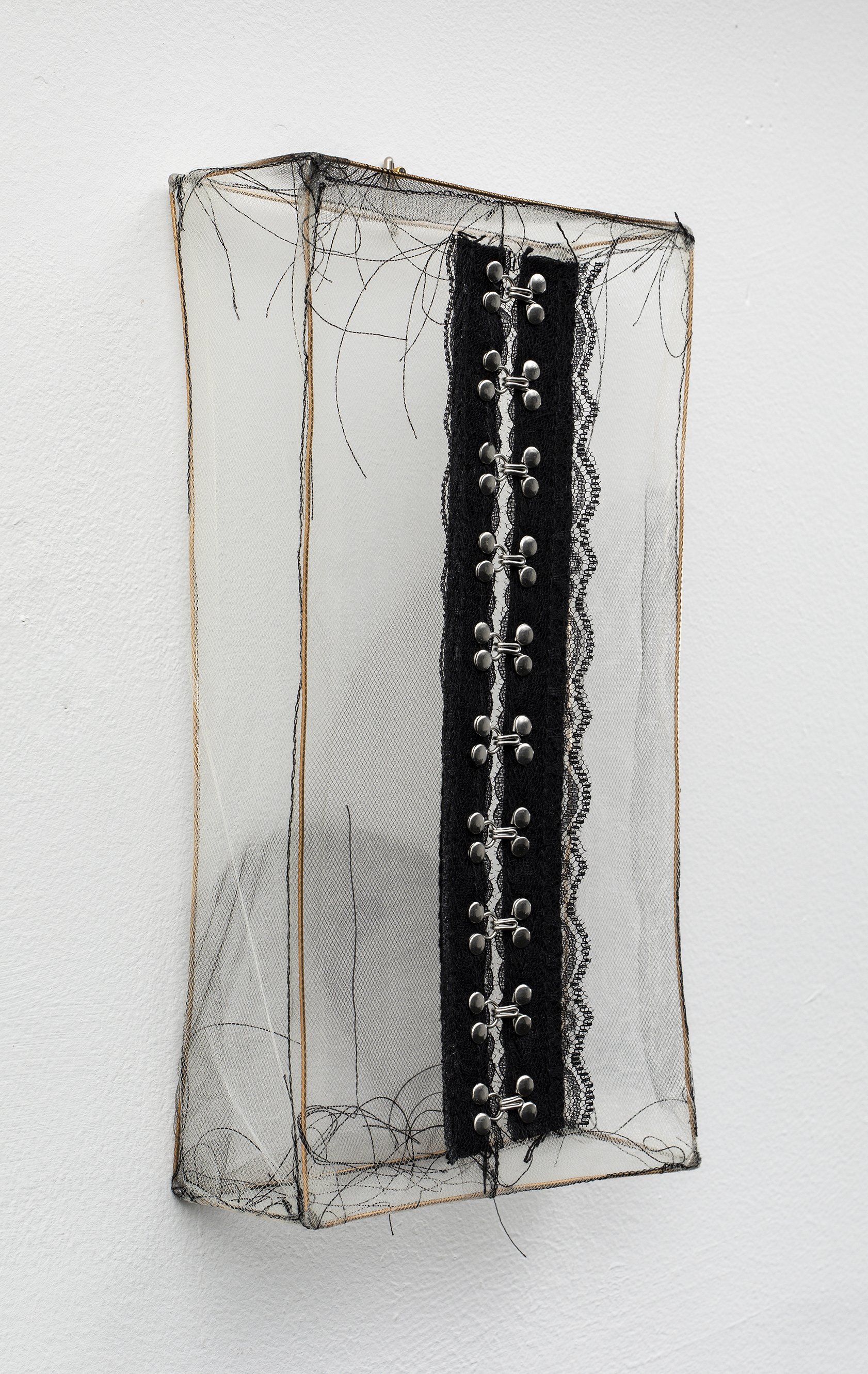  Covey Gong, Untitled, 2022. Acrylic, nylon, cotton, bronze, tin. 11 x 6 x 2.25 inches. 