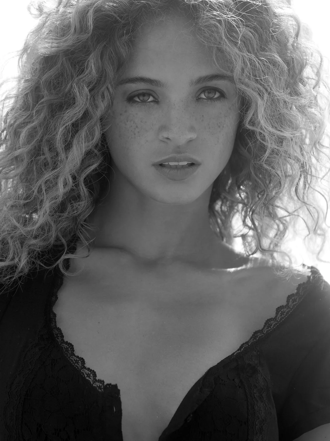 ViaBella-0047-9x12.jpg