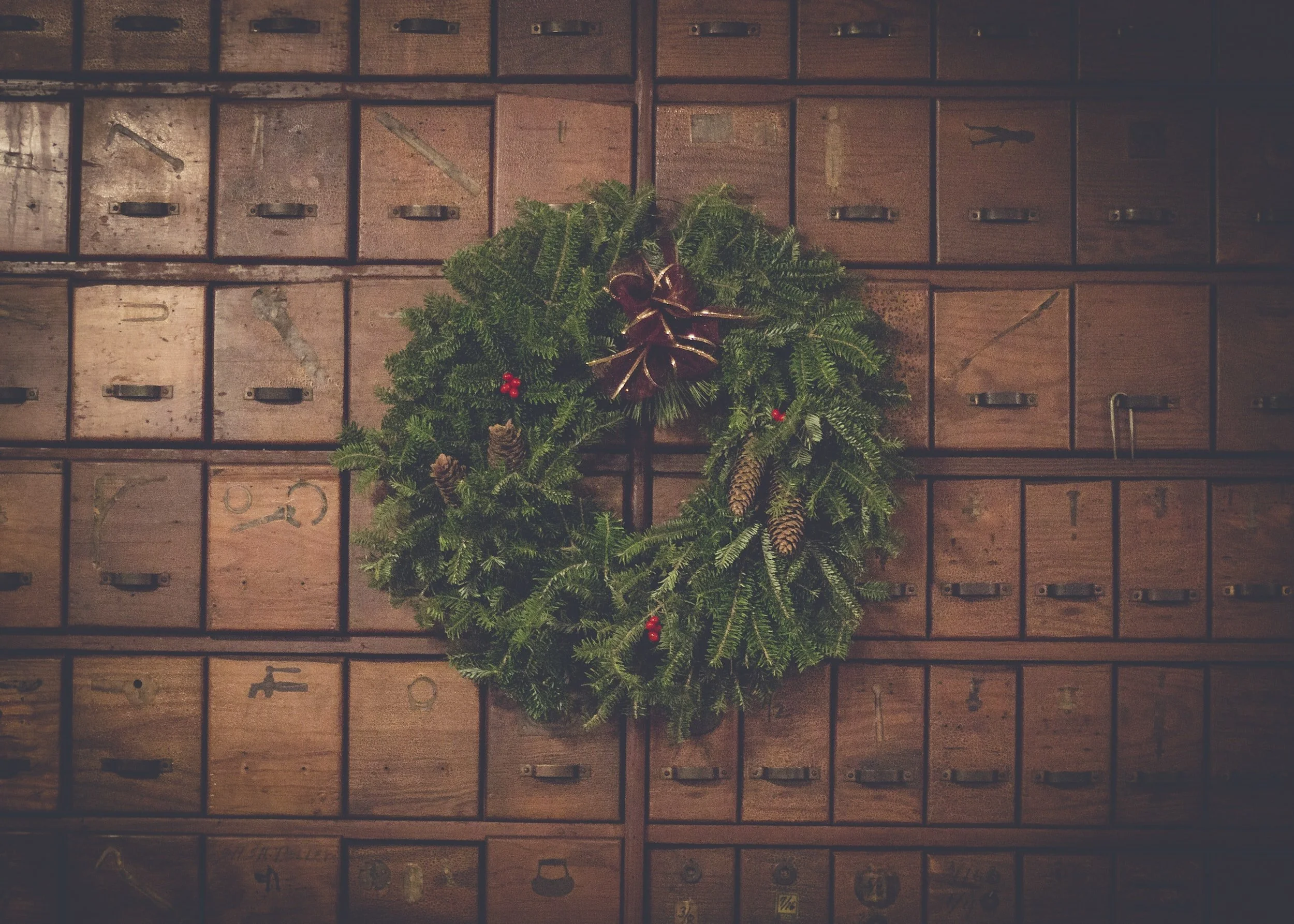 Happy Holidays From Hawkings Epp Dumont / Holiday Hours