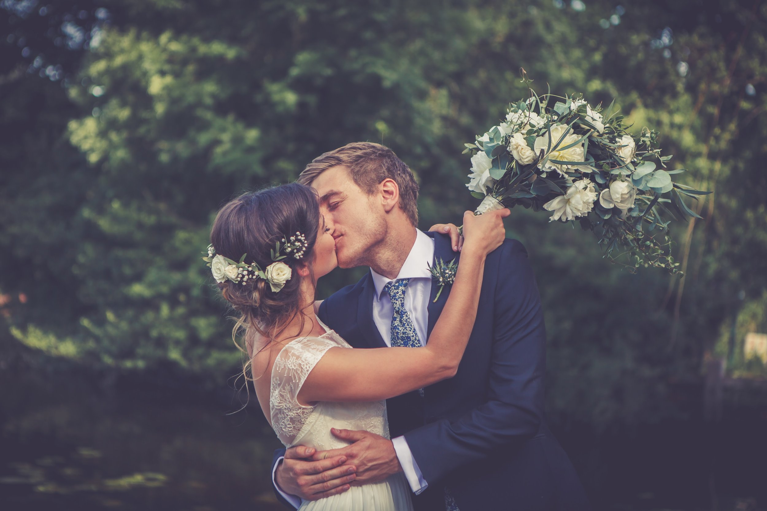 garden wedding, east bergholt