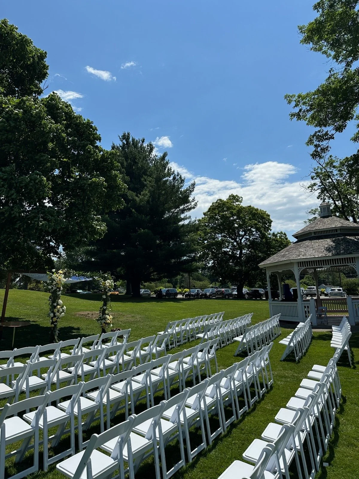 Ceremony Chairs - White - Max 200.jpg