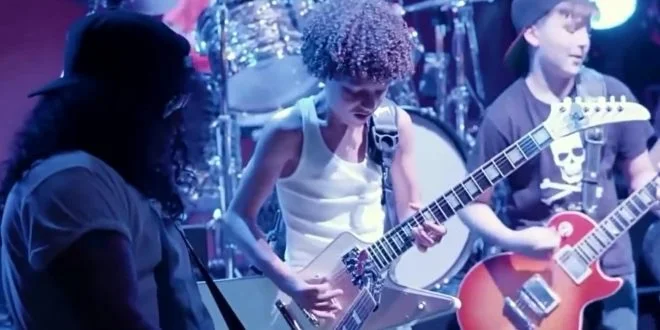 Slash playing with Jersey, Brandon, and SOR cast band.