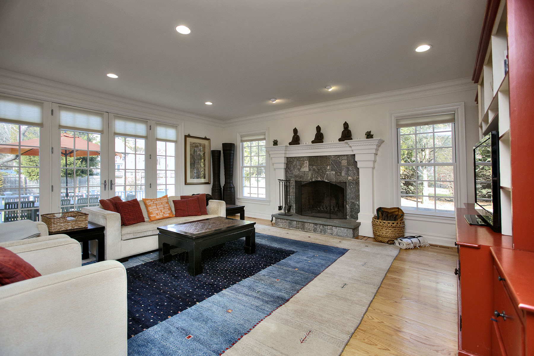 Great room with fireplace and built-ins.jpg
