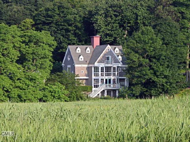 118 Wilton Road, Westport