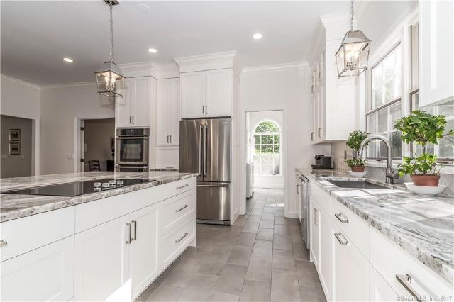411 Thayer Pond Road, Wilton