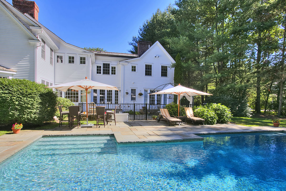 33-Pool_7672.jpg
