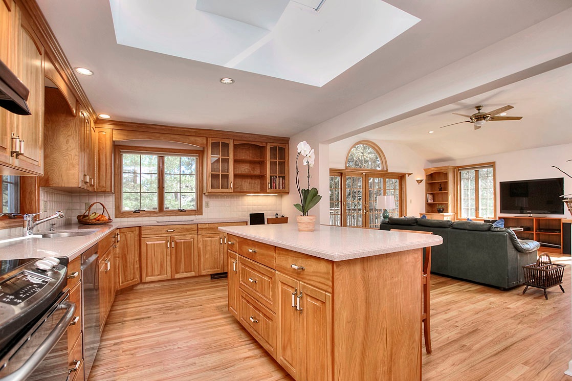 Kitchen-to-family-room_2555.jpg