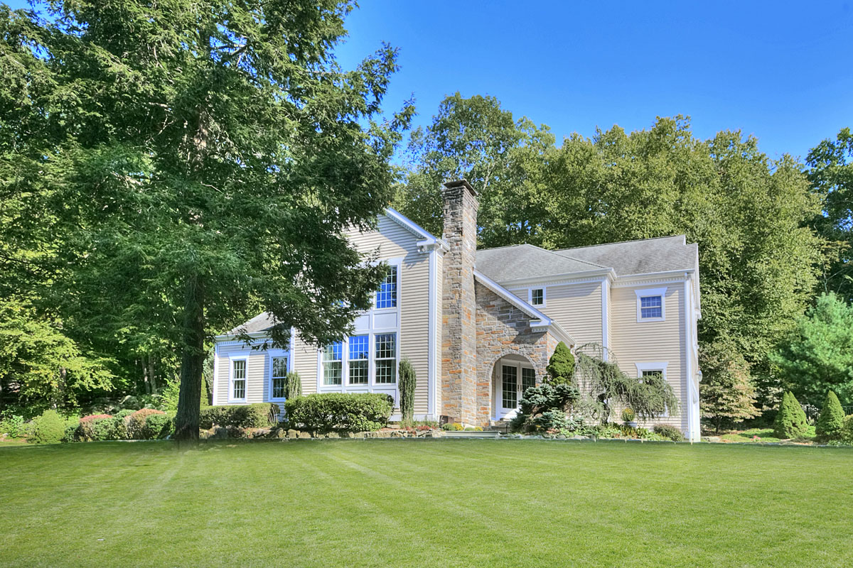 37 Osborn Farm Road, Weston