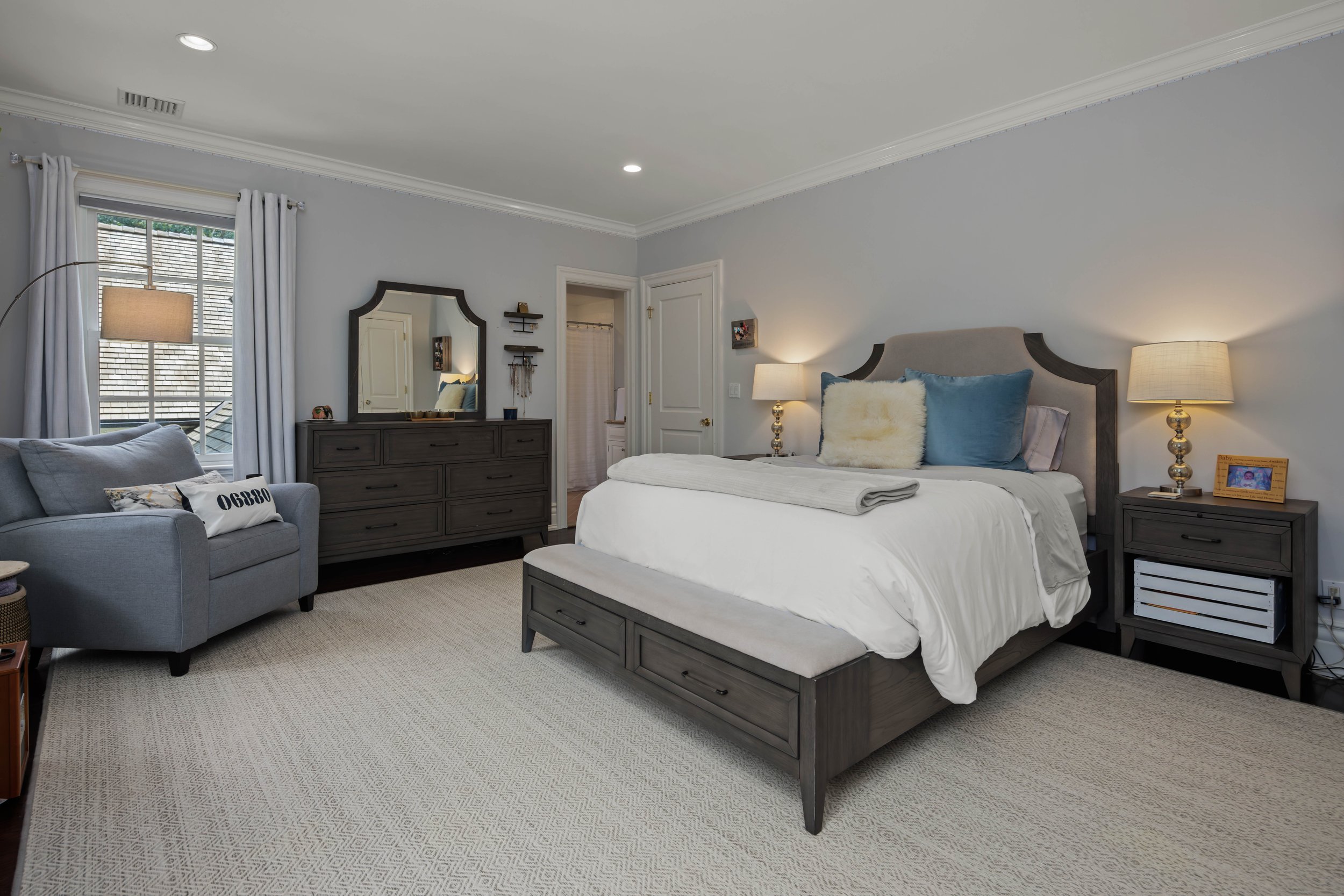 Bedroom of 5 Boxwood Ln, Westport, CT 06880-140.jpg