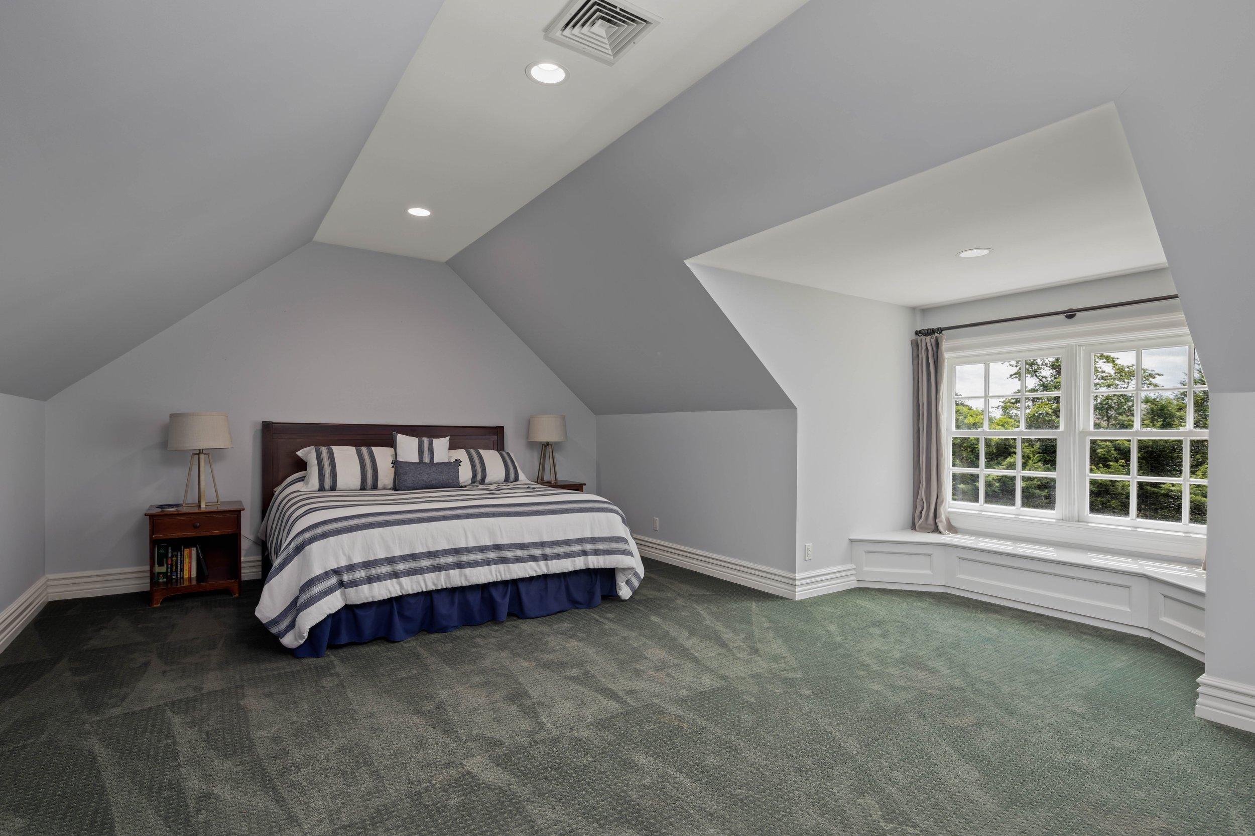 Bedroom over garage wing of 5 Boxwood Ln, Westport, CT 06880-143.jpg