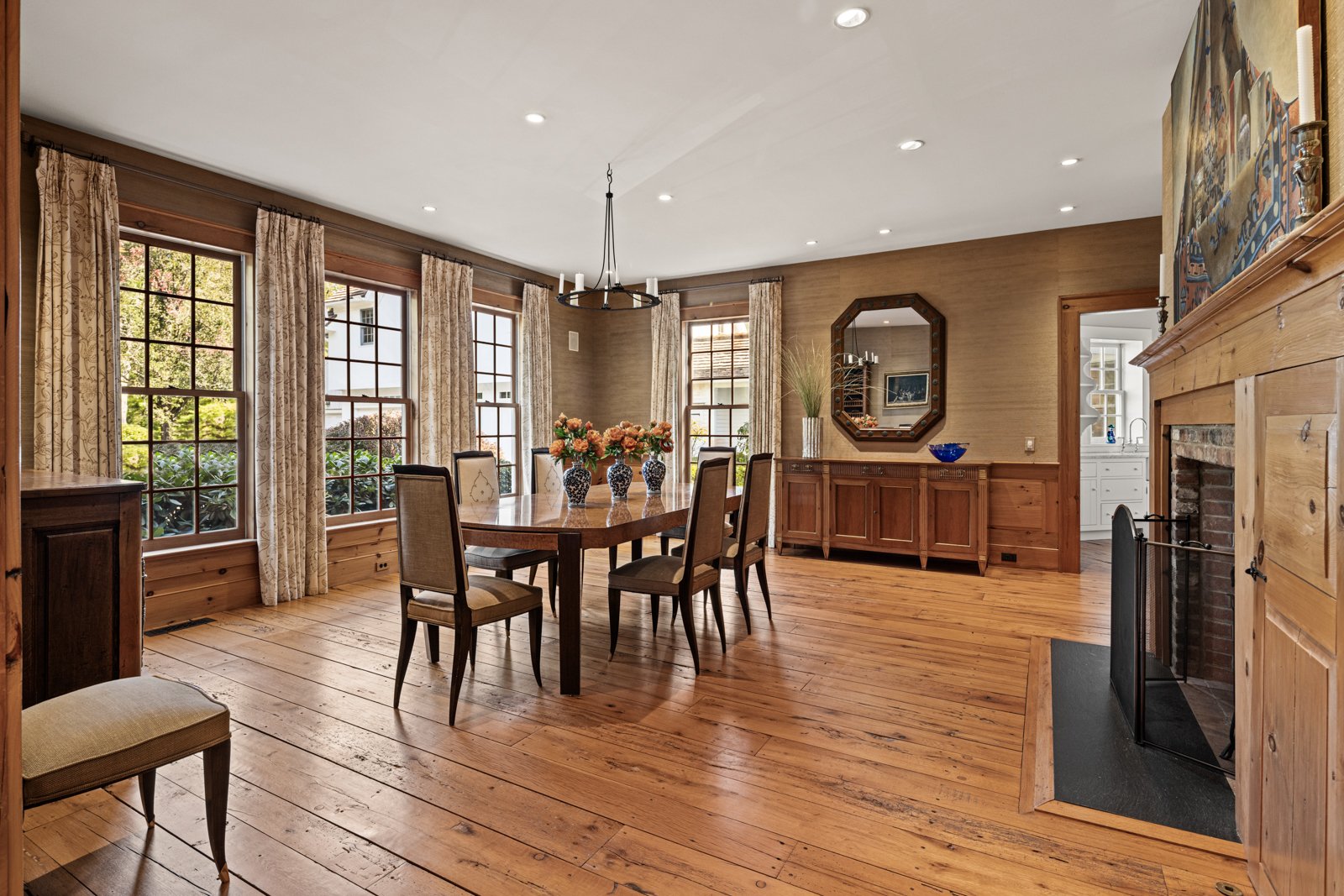 Dining Room_6 Wedges Field Weston CT-6.jpg