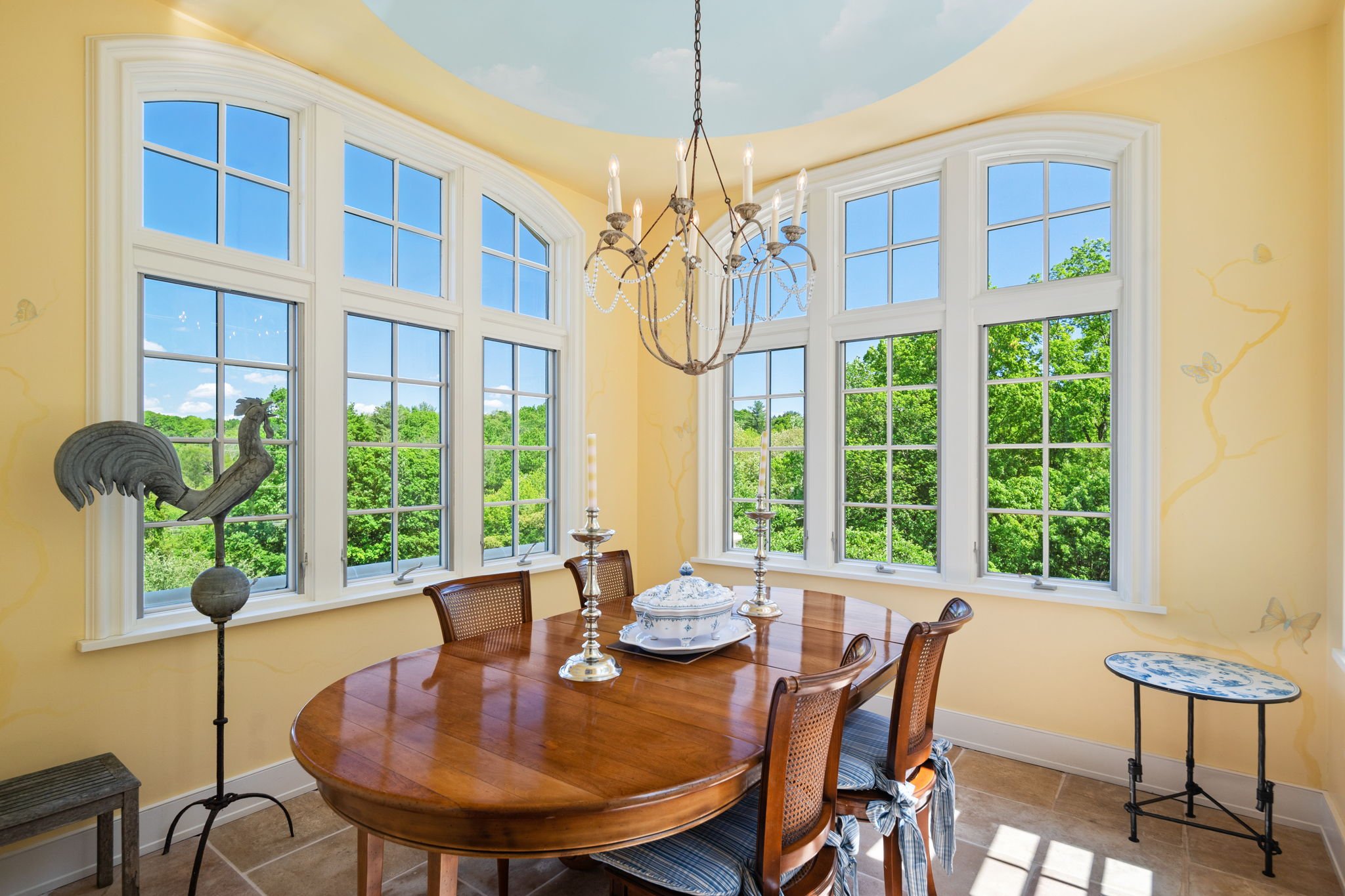 Breakfast nook at 100 Nod Hill, Wilton_DSC08912.jpg