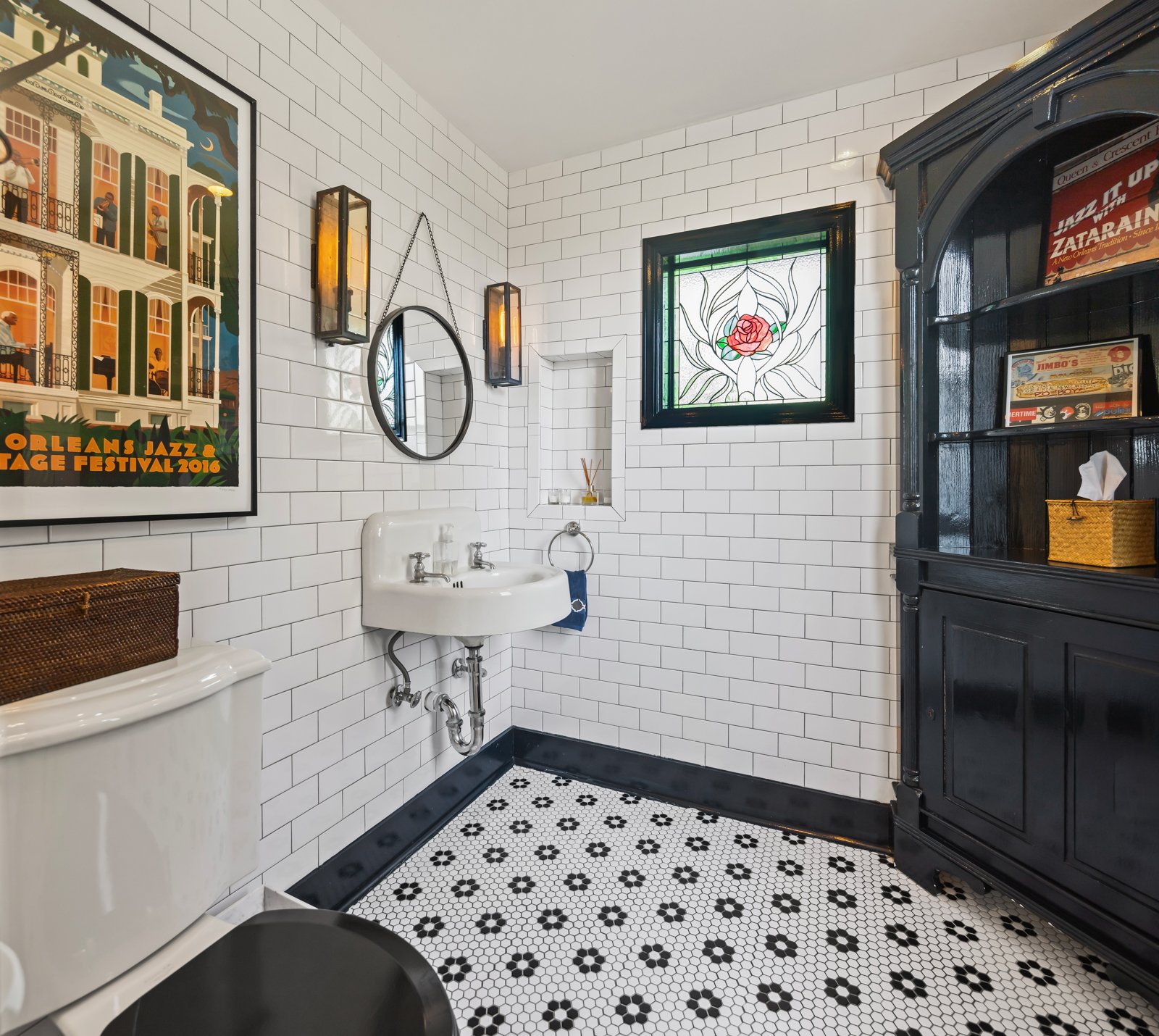 Powder room of 113 North Avenue Westport CT-15.jpg