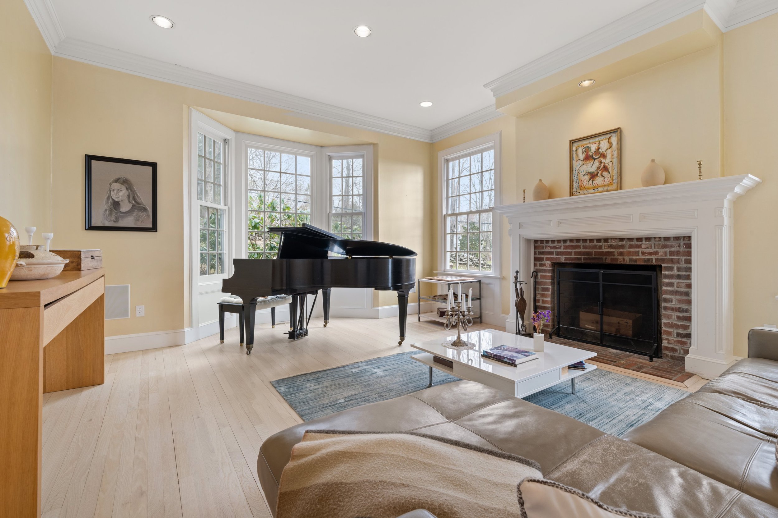 Living room_041_35BranchBrookRoad-Wilton-CT-06897-SMALL.jpg