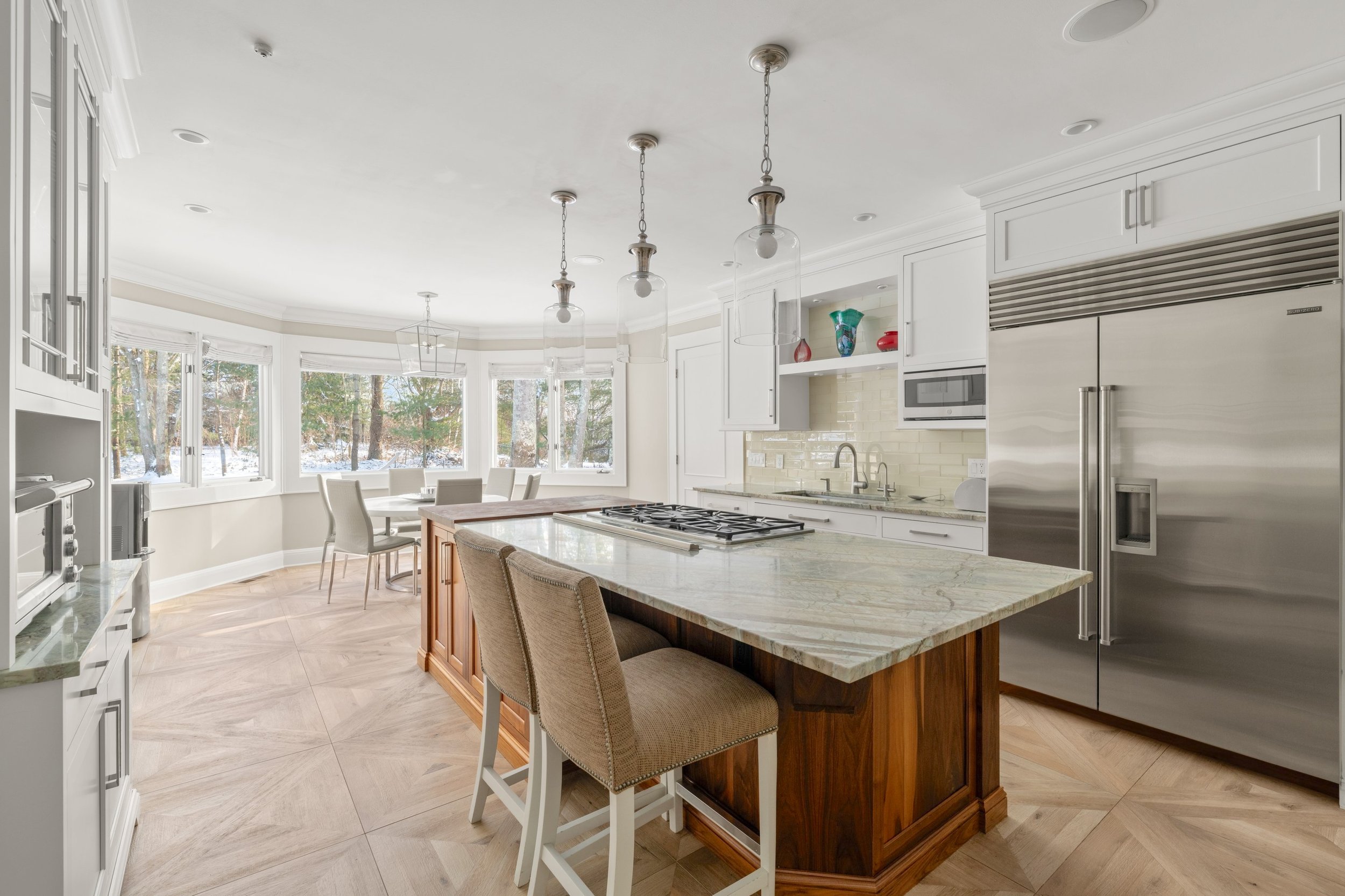 15-Arrowhead-Way-Weston-CT_043_Kitchen.jpg