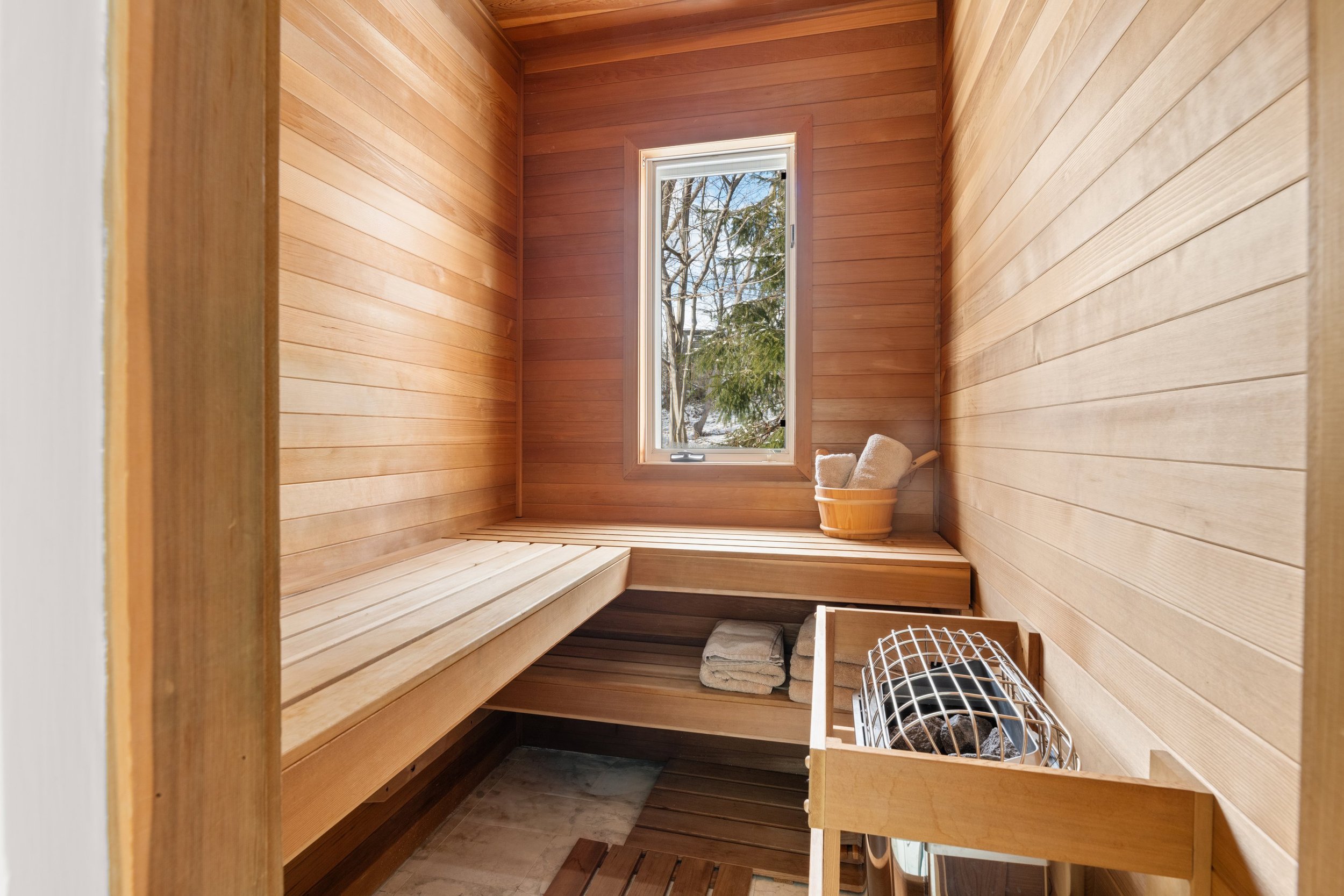 15-Arrowhead-Way-Weston-CT_055_Main-floor-primary-sauna.jpg