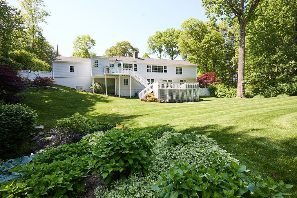 10 Colony Road, Westport