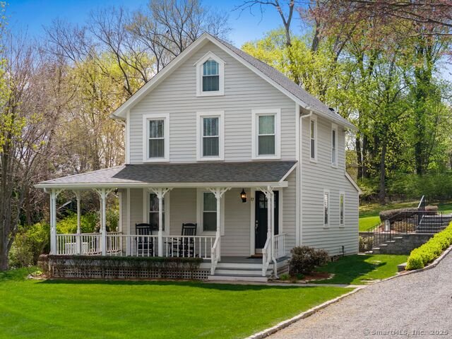 17 Treadwell Avenue, Westport