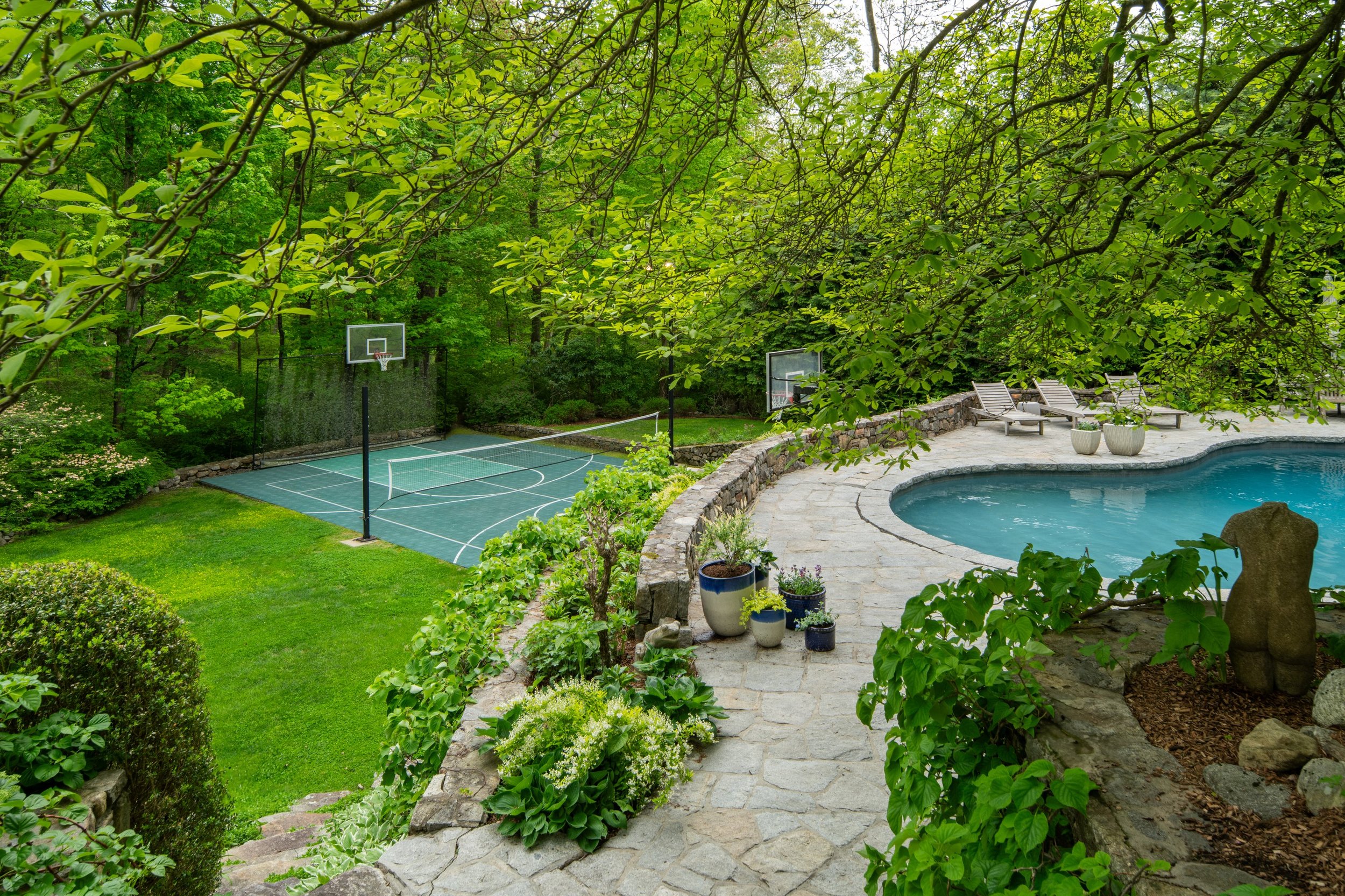 4 Hedgerow Commons, Weston