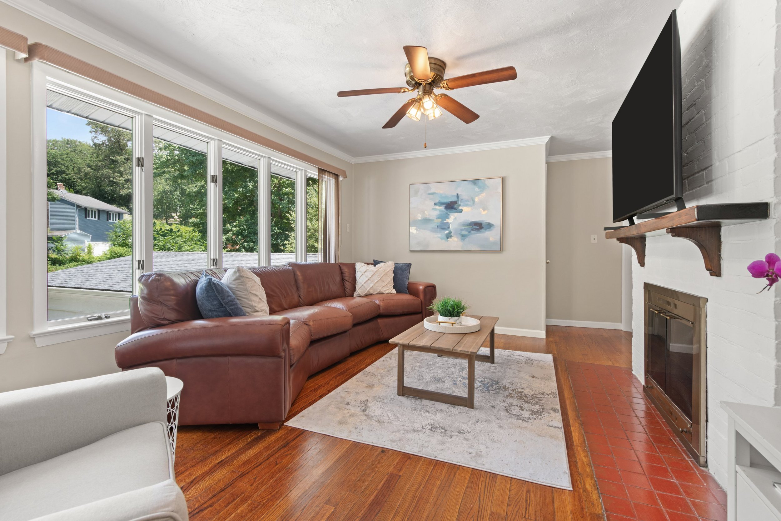 Living-room_013-84-Kanungum-Trail-Shelton-CT.jpg