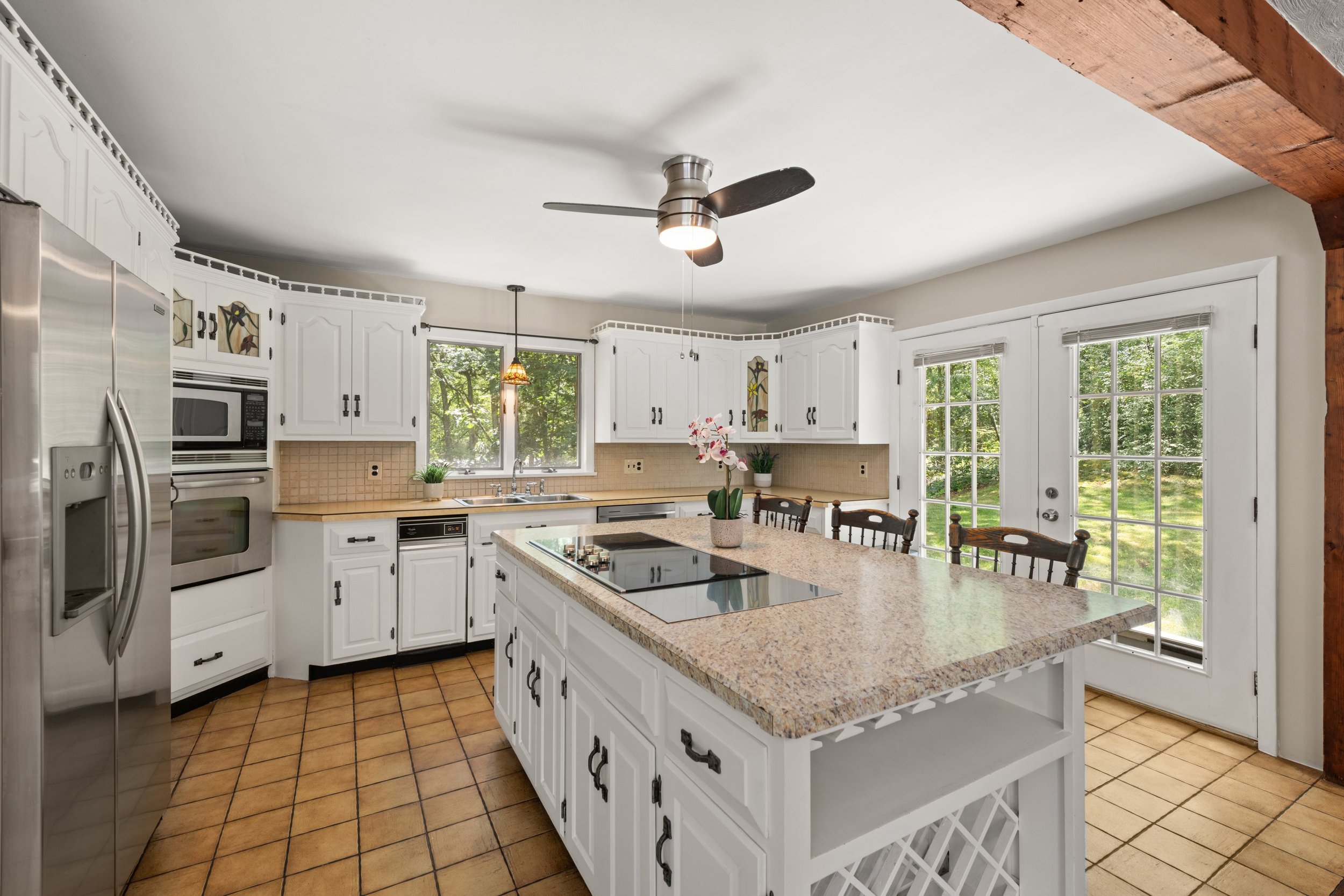 Kitchen_020-84-Kanungum-Trail-Shelton-CT.jpg