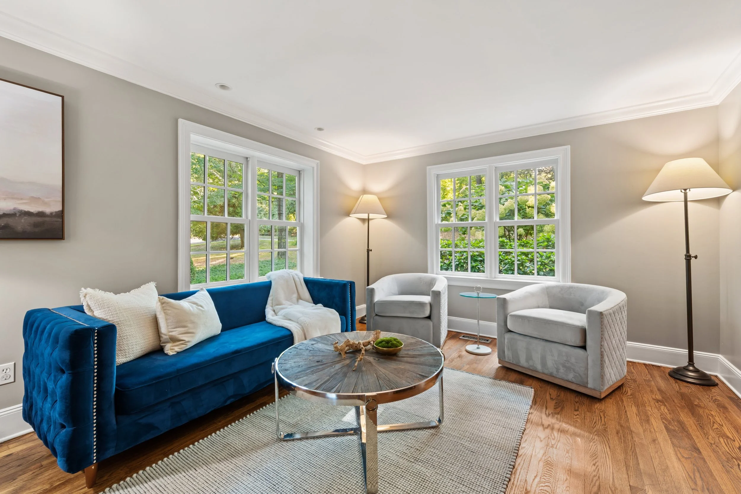 Living-room_025-304ChestnutHillRoad-Wilton-CT-06897-SMALL.jpg