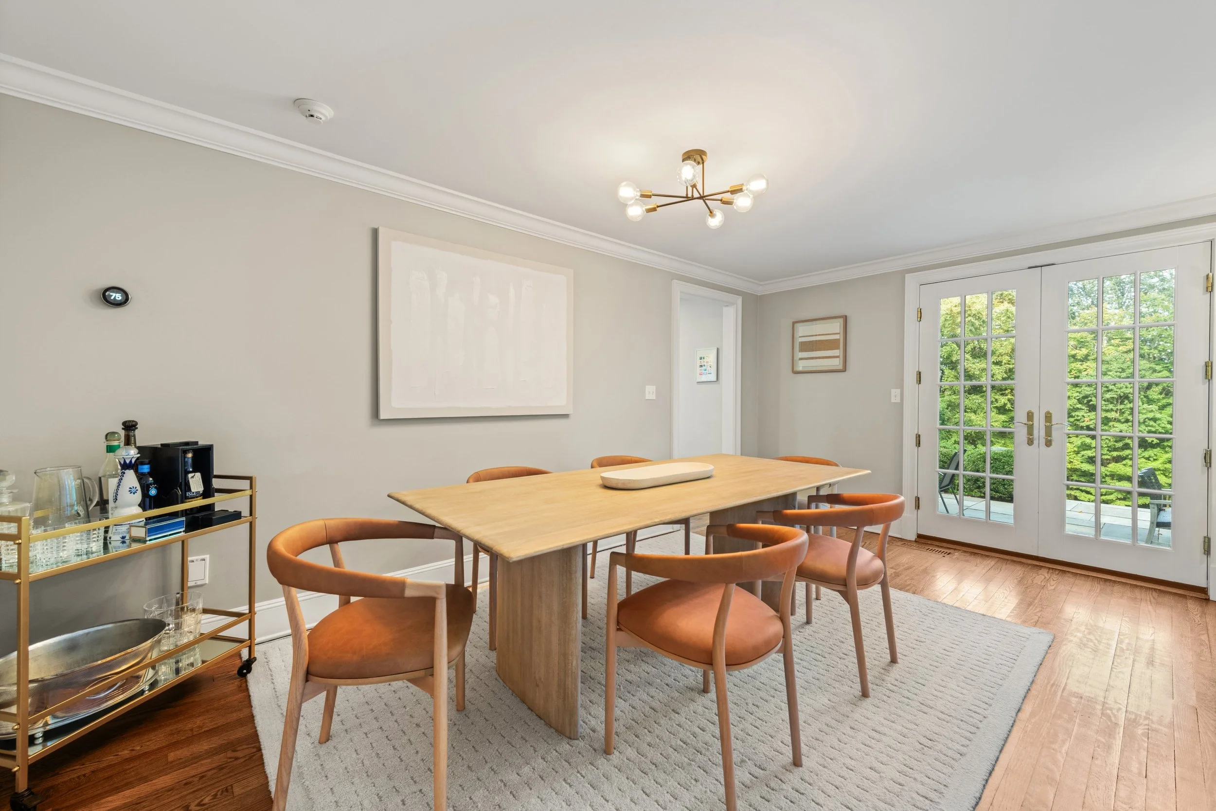 Dining-area_034-304ChestnutHillRoad-Wilton-CT-06897-SMALL.jpg
