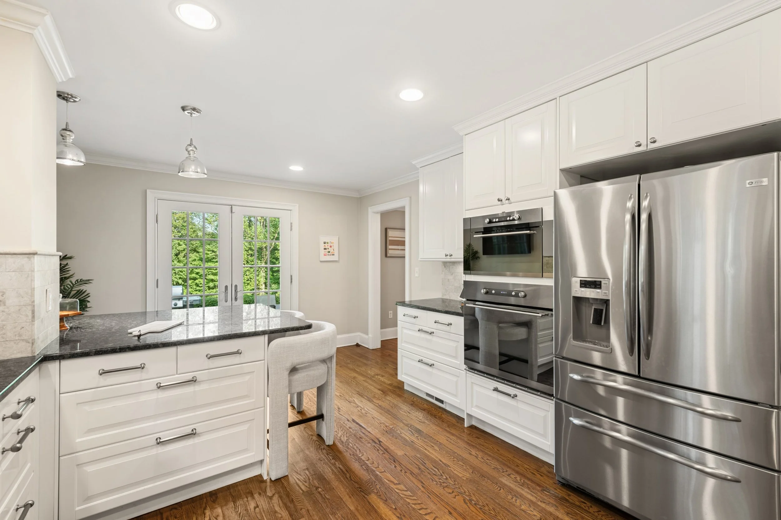 Kitchen_041-304ChestnutHillRoad-Wilton-CT-06897-SMALL.jpg