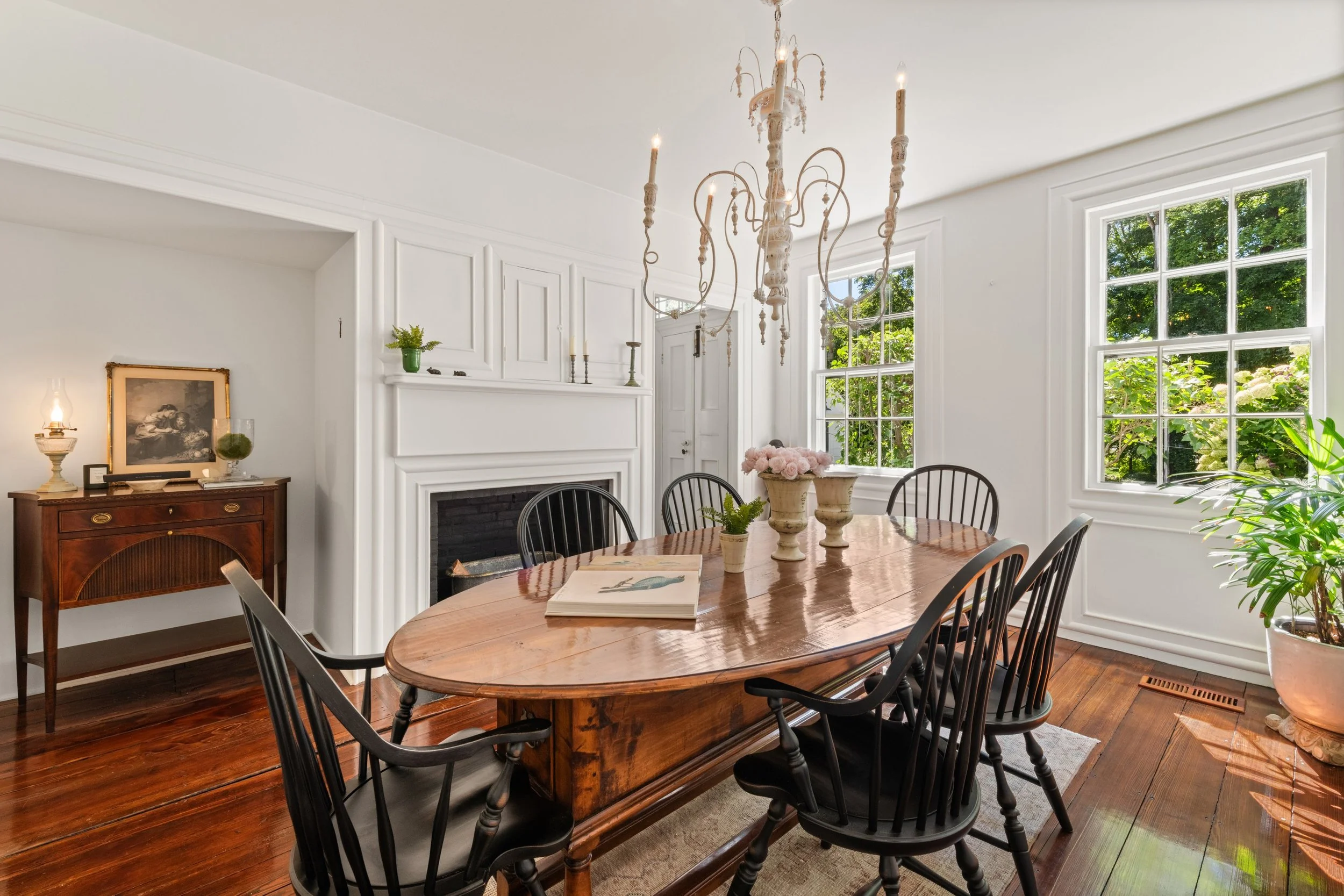 Dining-room_074-365-Greens-Farms-Road-Westport-CT-06880.jpg