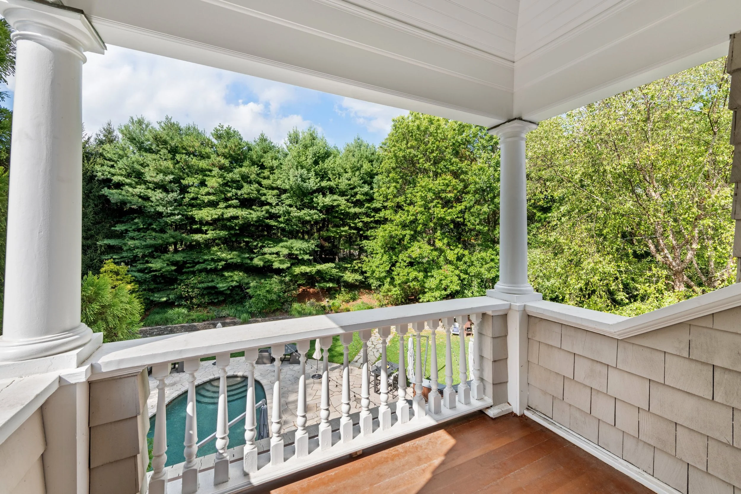 Primary-balcony_064_249-greens-farms-road-westport-ct-06880.jpg