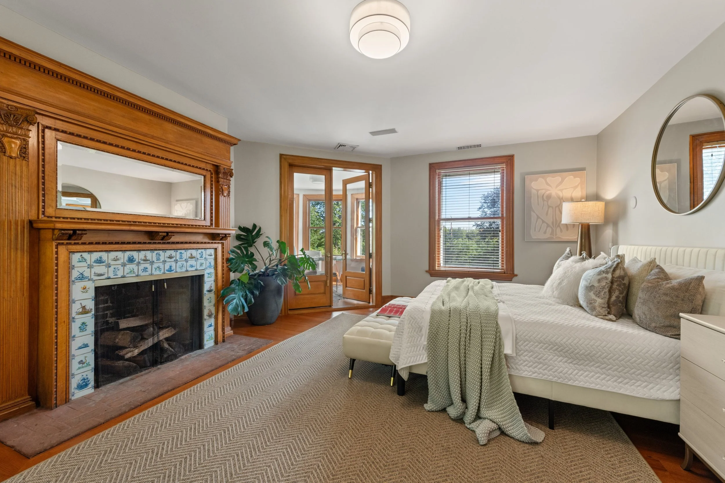 Primary-suite-fireplace_058_249-greens-farms-road-westport-ct-06880.jpg