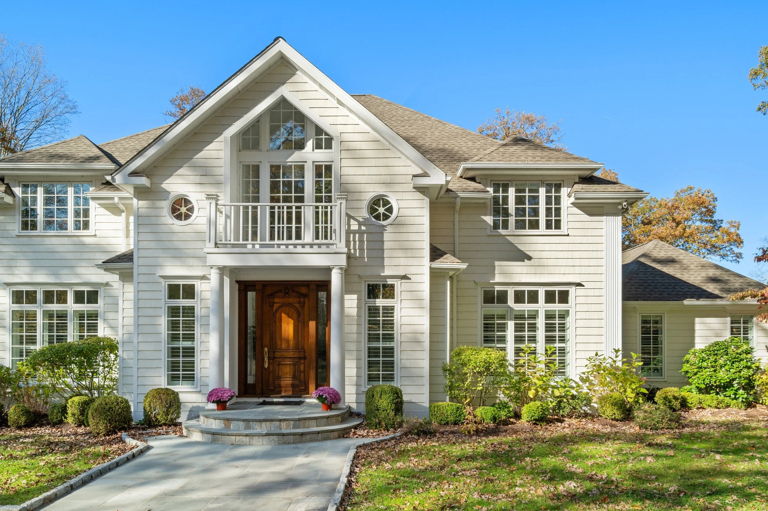 Front Entry_007-3MayflowerLane-Weston-CT-06883-SMALL.jpg