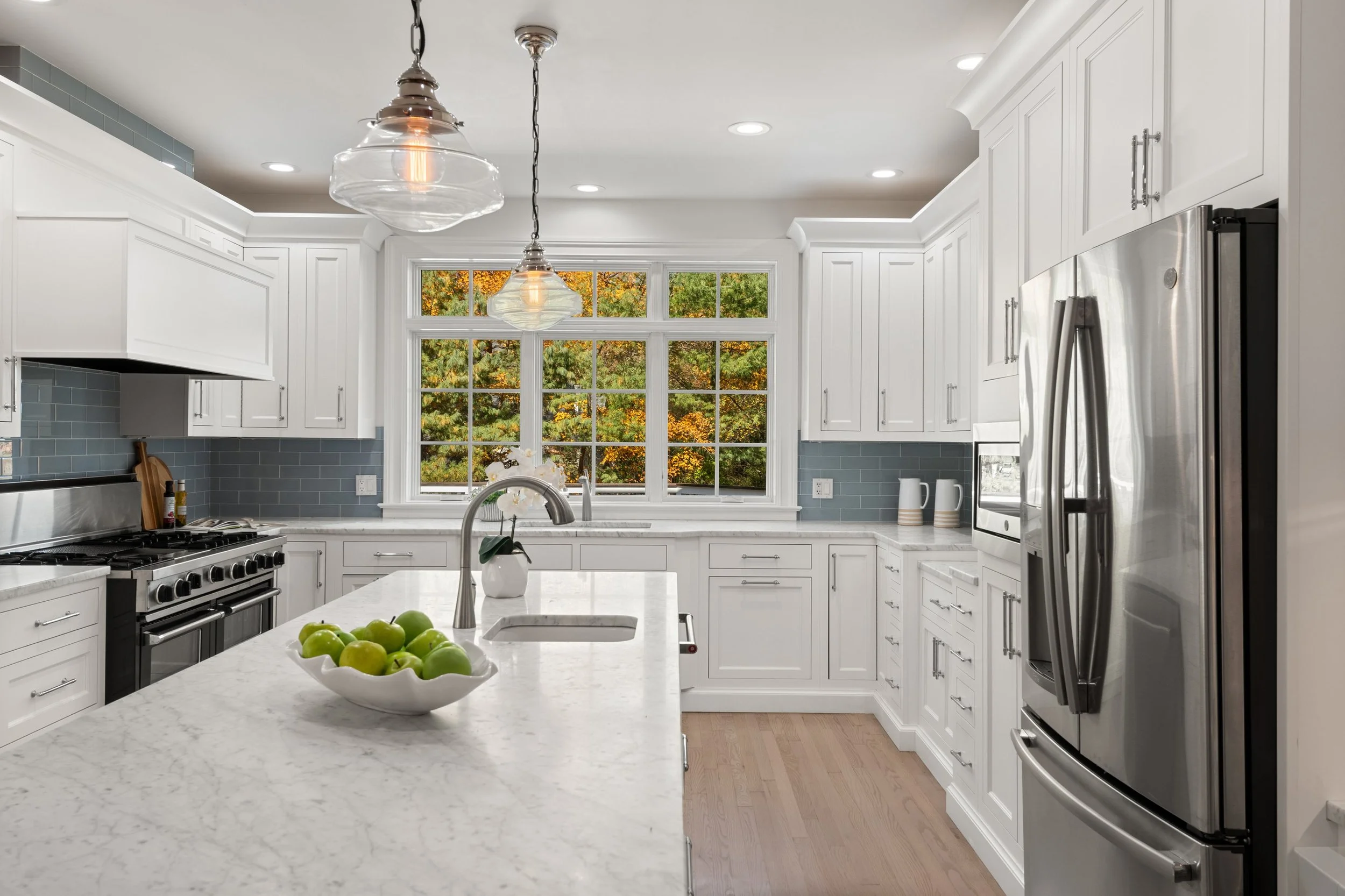 Kitchen-views_034-3MayflowerLane-Weston-CT-06883-SMALL.jpg