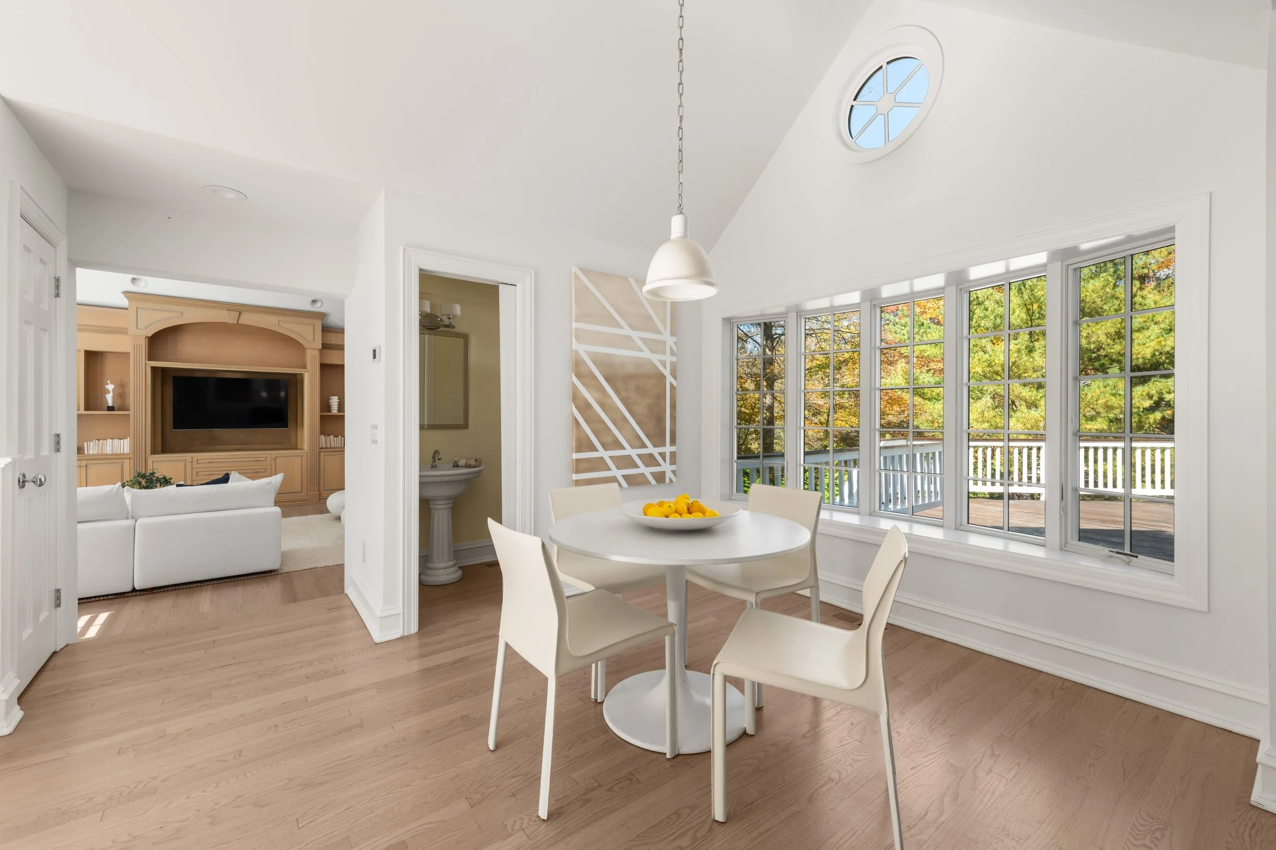 Kitchen-breakfast-nook_040-3MayflowerLane-Weston-CT-06883-SMALL.jpg