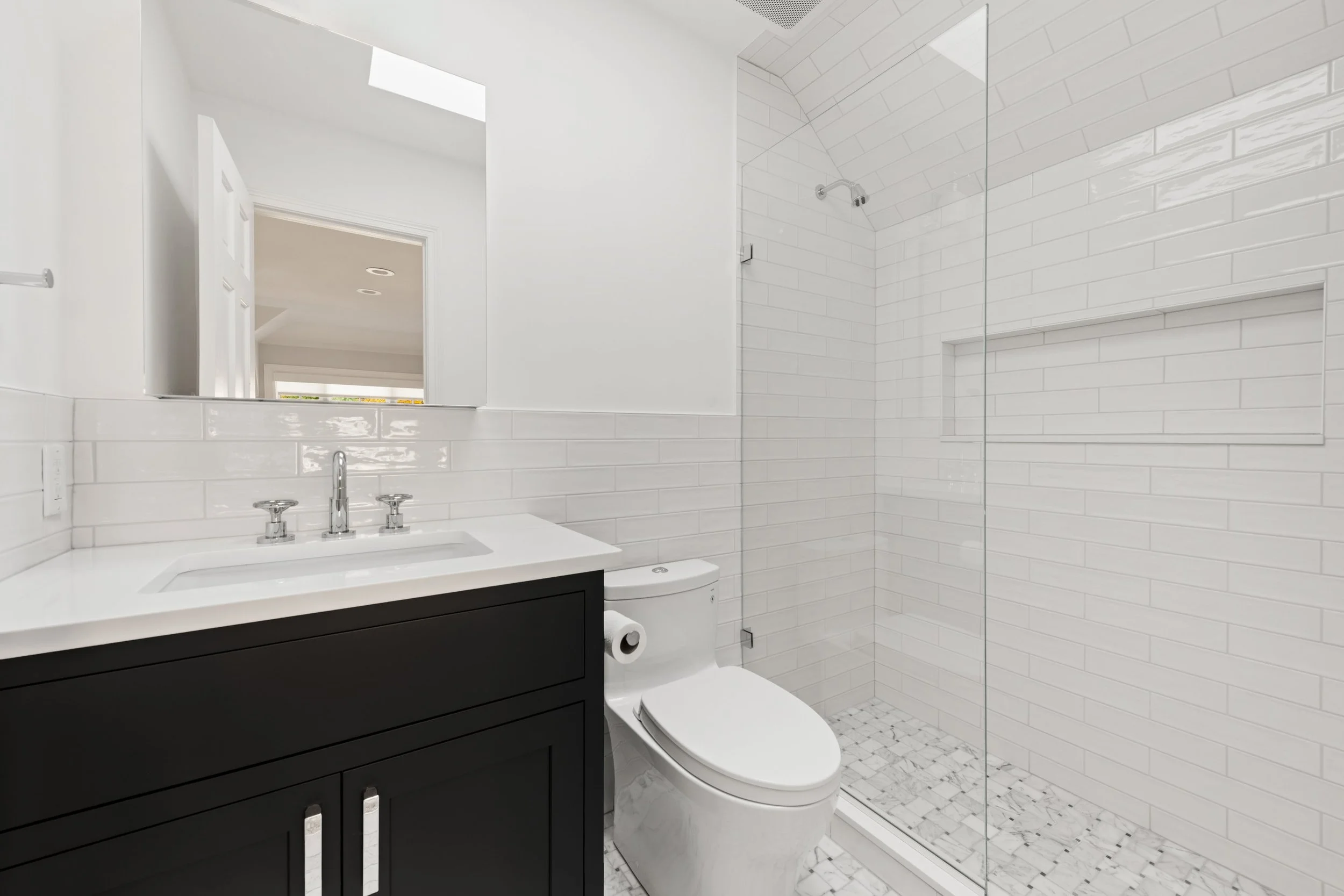 Bathroom_064-3MayflowerLane-Weston-CT-06883-SMALL.jpg