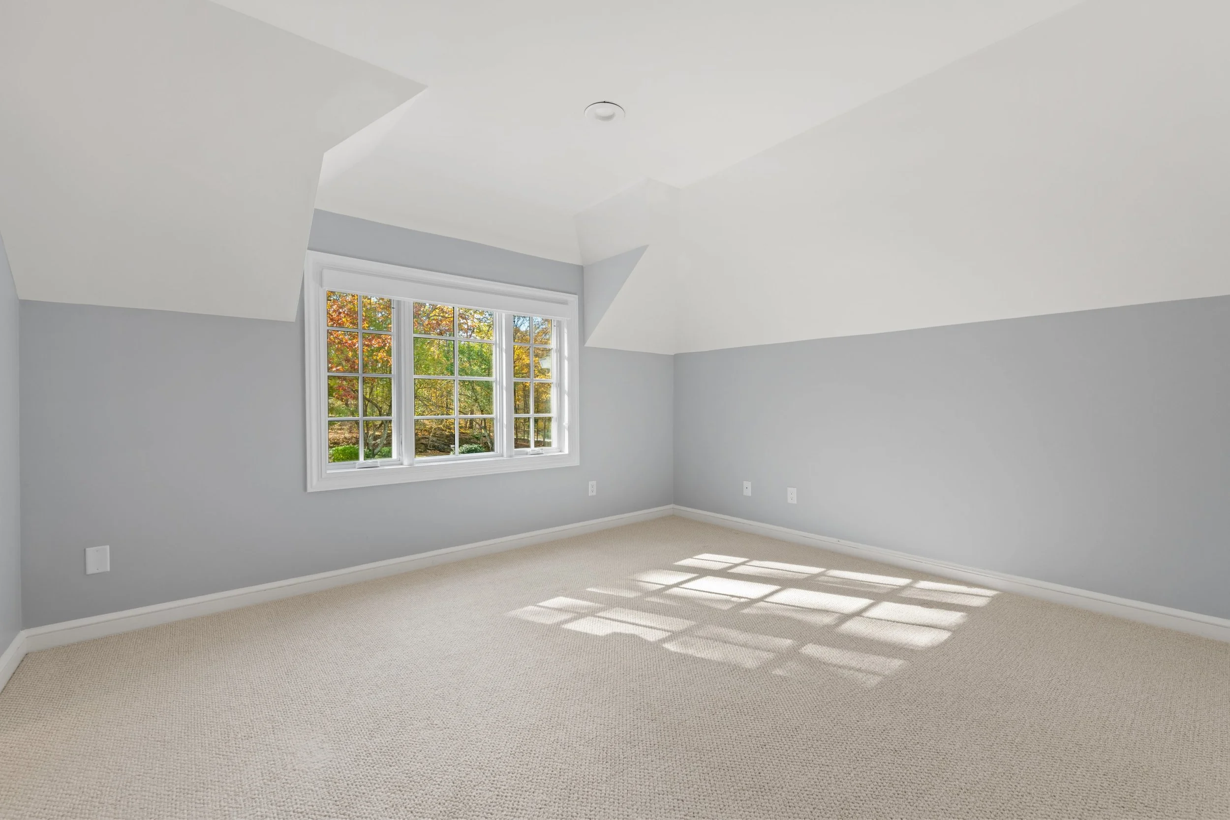 Bedroom_061-3MayflowerLane-Weston-CT-06883-SMALL.jpg