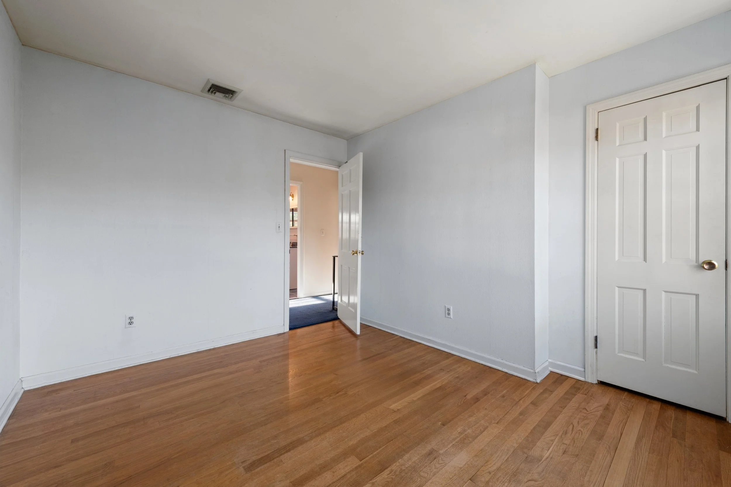 Bedroom_043-56-Drake-Lane-Fairfield-CT-06824.jpg