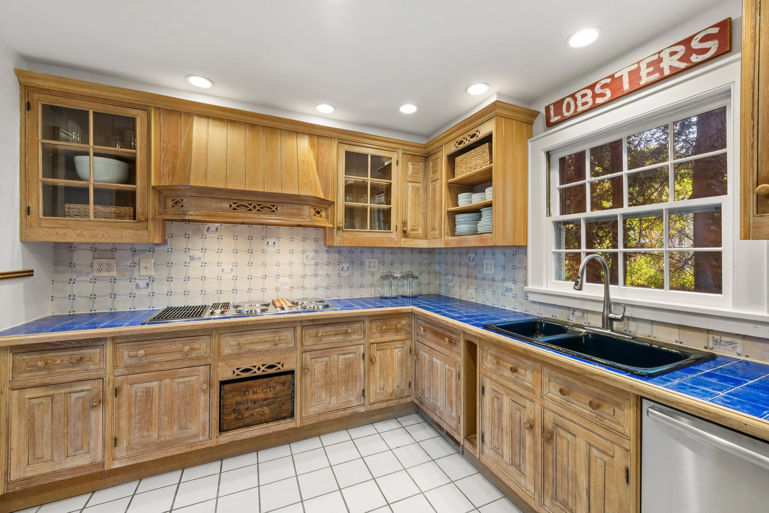 Kitchen-views_025-21-Wright-Street-Westport-CT-06880.jpg