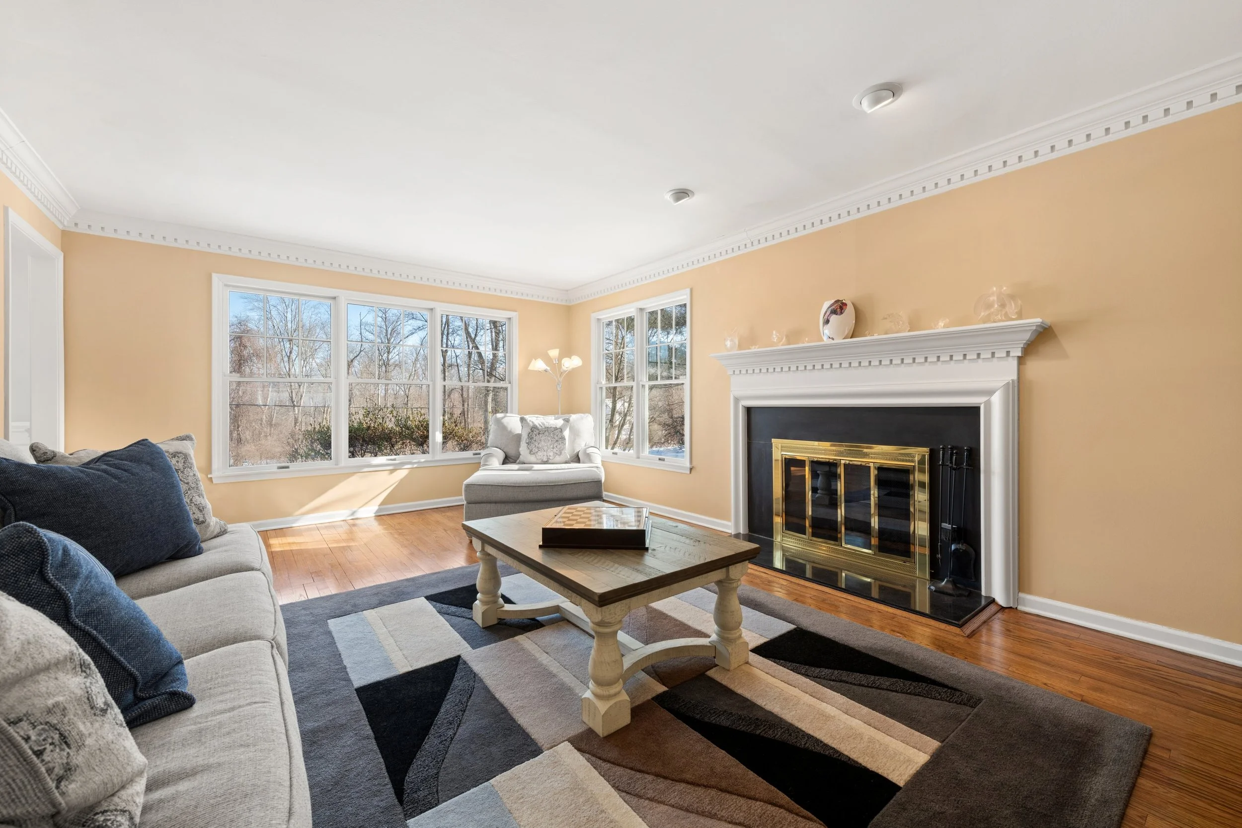 Living-room-fireplace-309-Sturges-Ridge-Road-Wilton-CT-06897_023.jpg