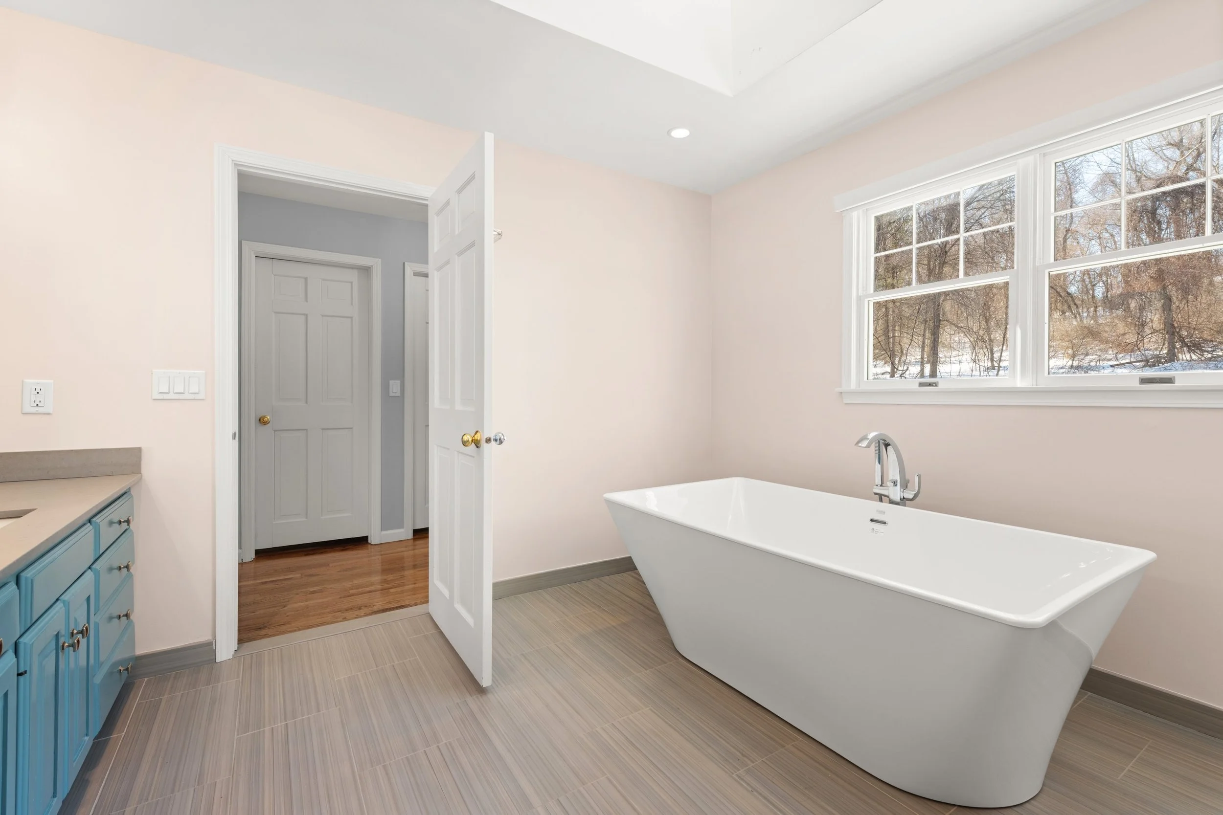 Primary-luxury-bath-309-Sturges-Ridge-Road-Wilton-CT-06897_052.jpg