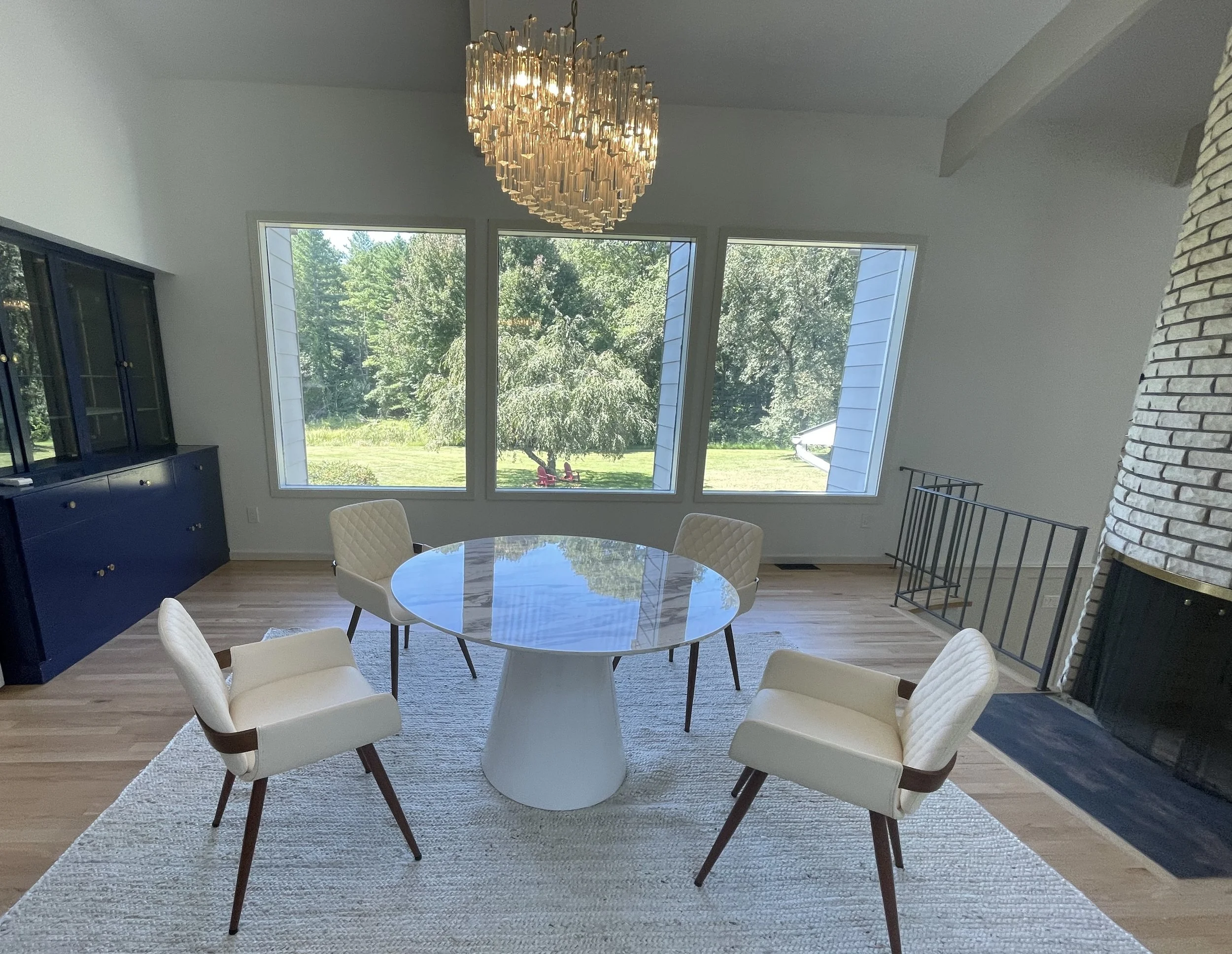 Dining-room-fireplace-2177-Cross-Highway-Westport-CT_14.jpeg