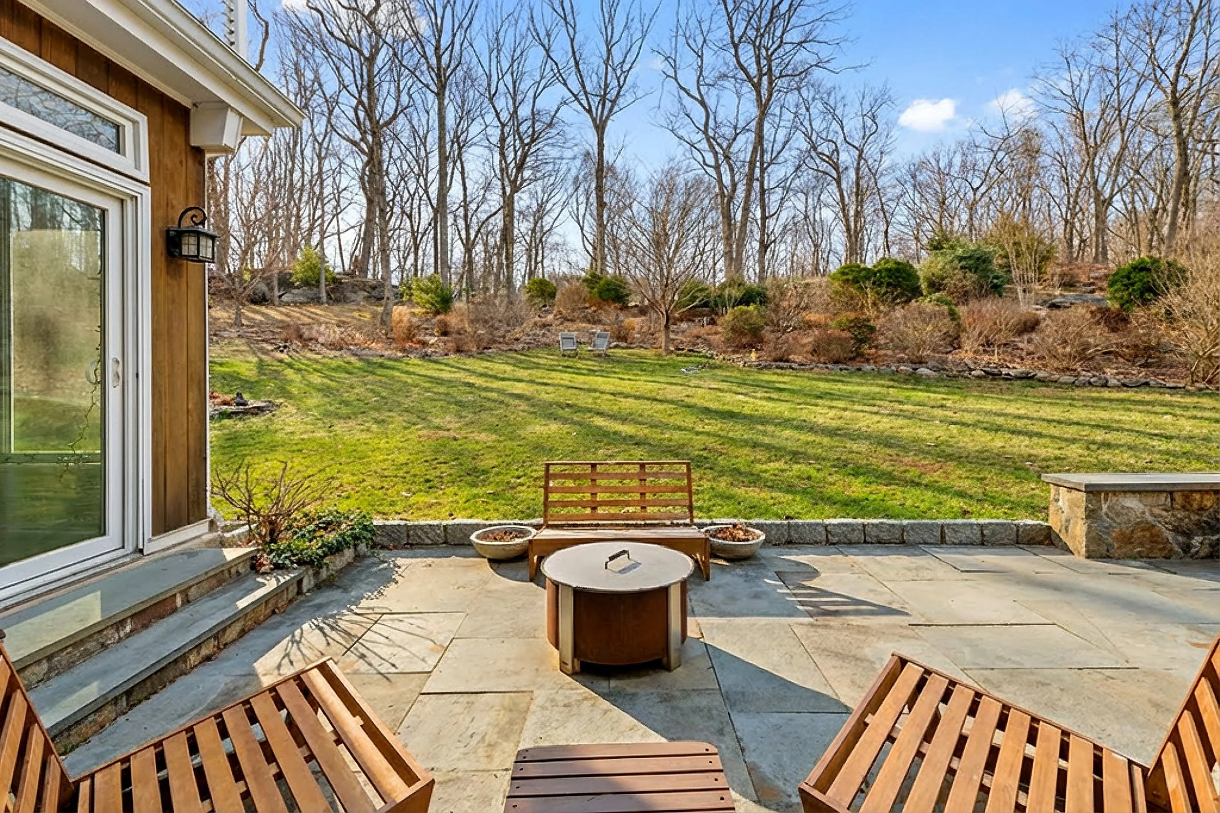 Back-patio-to-property-095-33-Reilly-Road-Easton-CT-06612.jpg