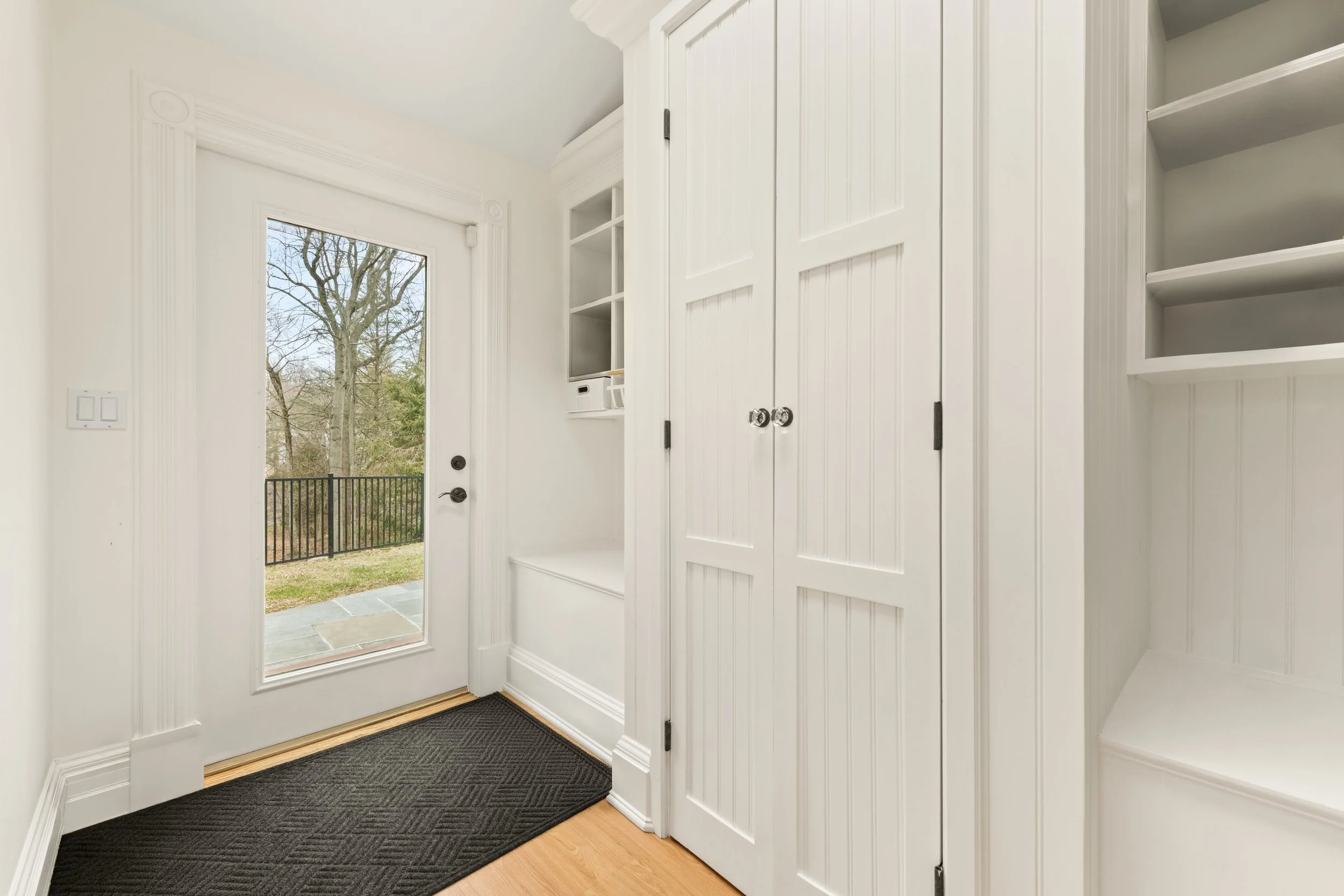 Mudless-mudroom_020-32-Berndale-Drive-Westport-CT-06880.jpg