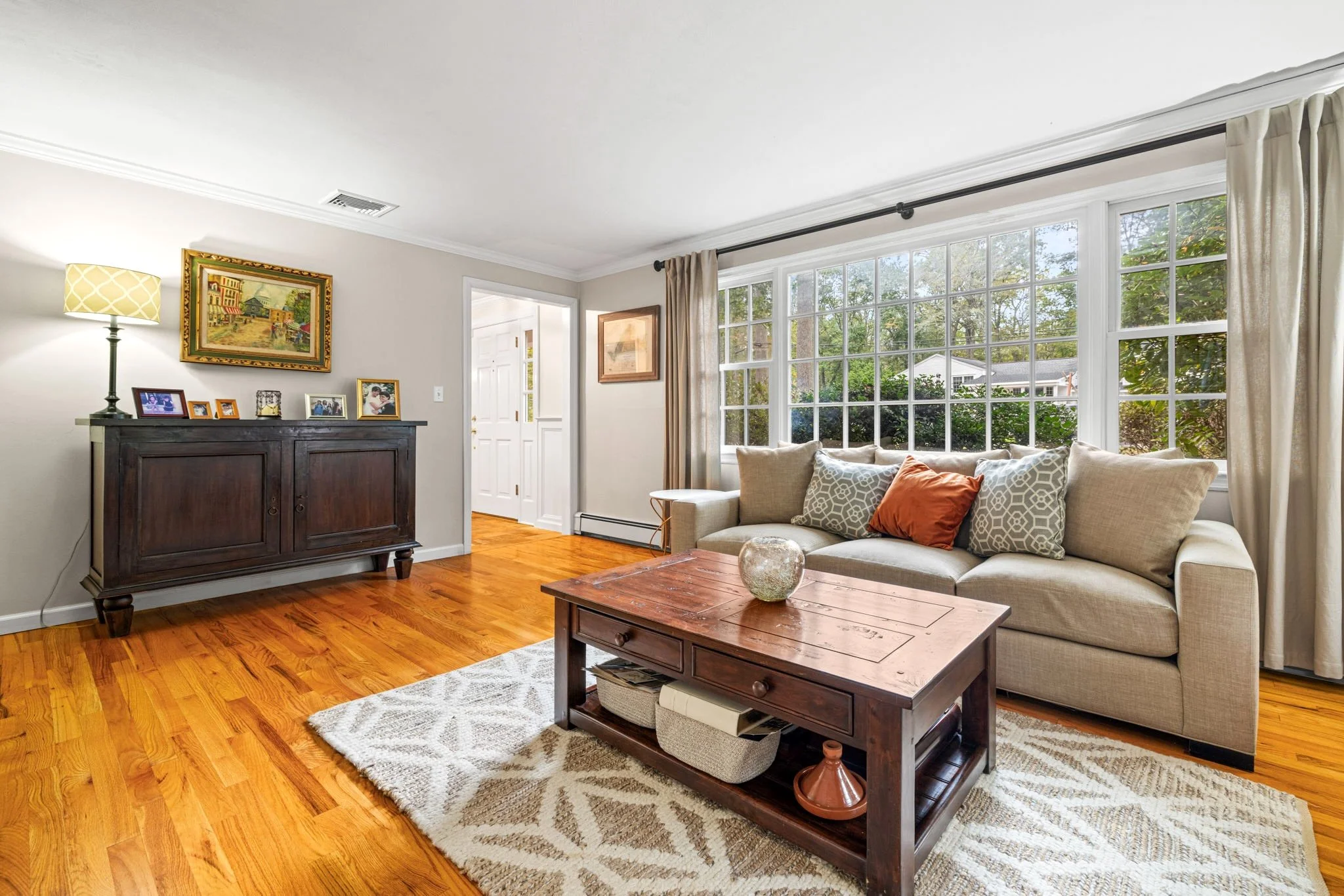 Living-room-from-foyer-4-Highland-Road-Westport-CT_4.jpg