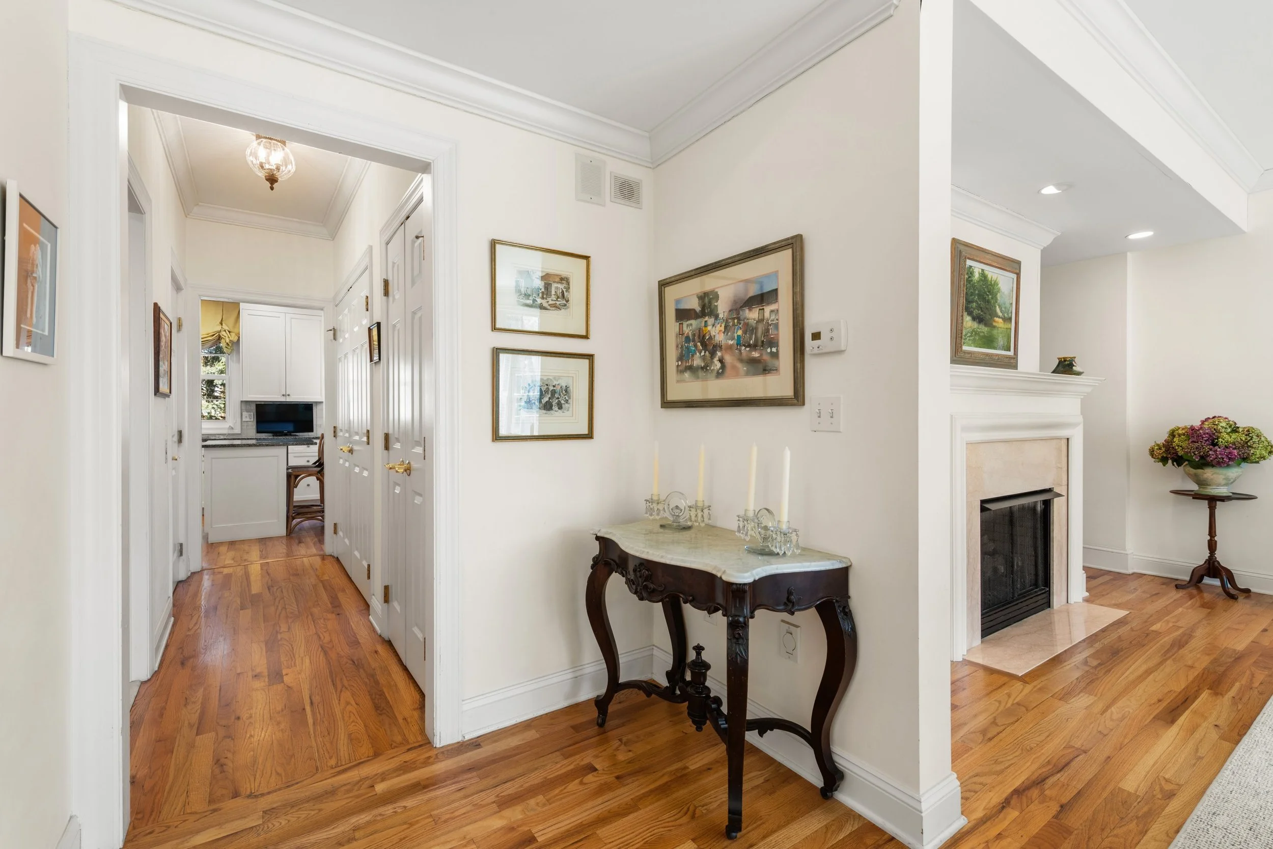Main-floor-landing-70-Southport-Place-Fairfield-CT_007.jpg